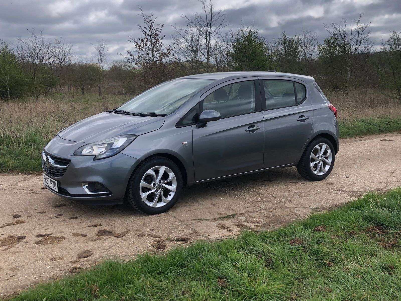 A 2017 VAUXHALL CORSA 1.4i ecoTEC SRi Hatchback 5dr Petrol Manual Euro 6 (75 ps) A 2017 VAUXHALL CORSA 1.4i ecoTEC SRi Hatchback 5dr Petrol Manual Euro 6 (75 ps)