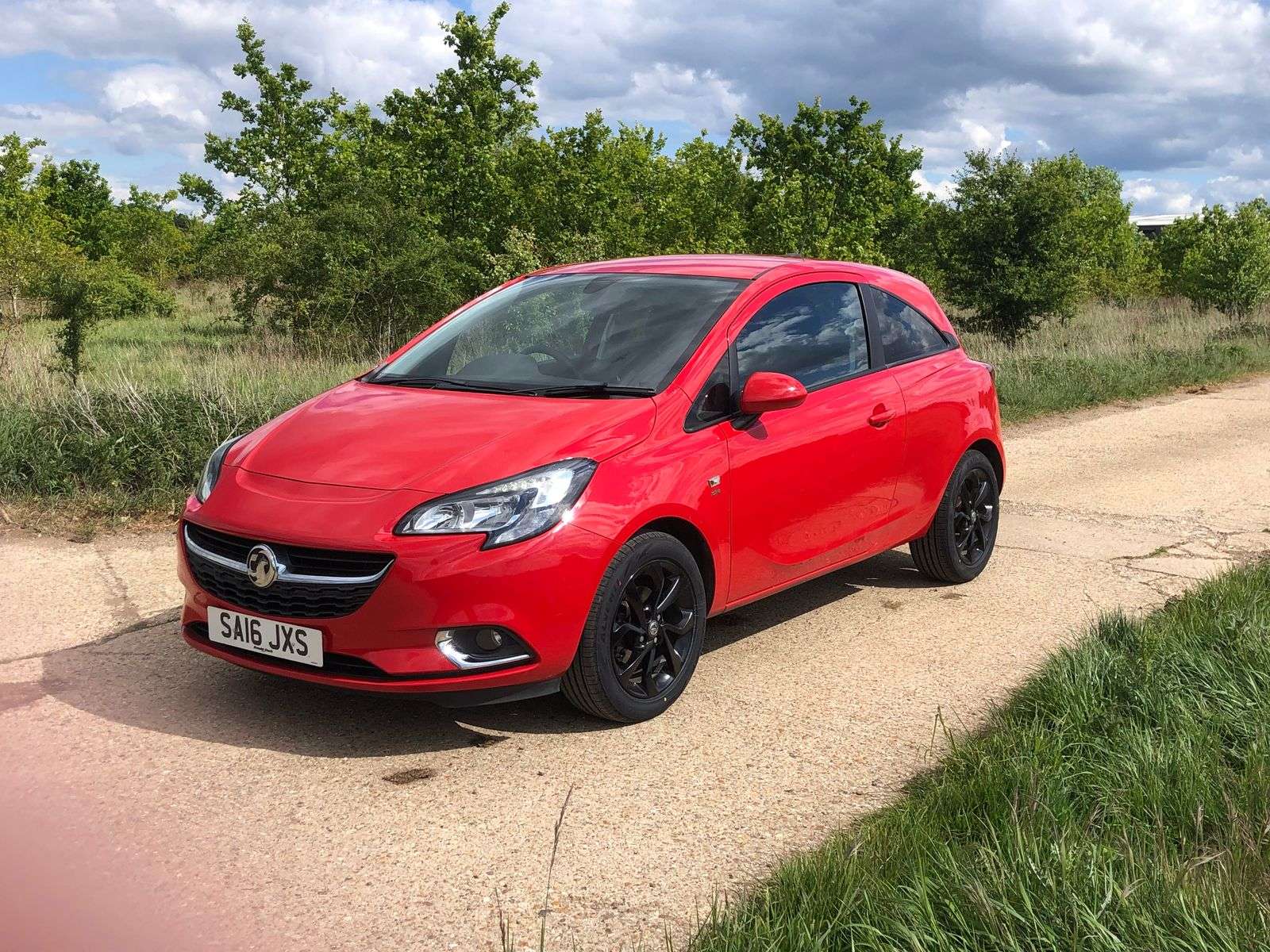 A 2016 VAUXHALL CORSA 1.4i ecoFLEX SRi Hatchback 3dr Petrol Manual Euro 6 (75 ps) A 2016 VAUXHALL CORSA 1.4i ecoFLEX SRi Hatchback 3dr Petrol Manual Euro 6 (75 ps)