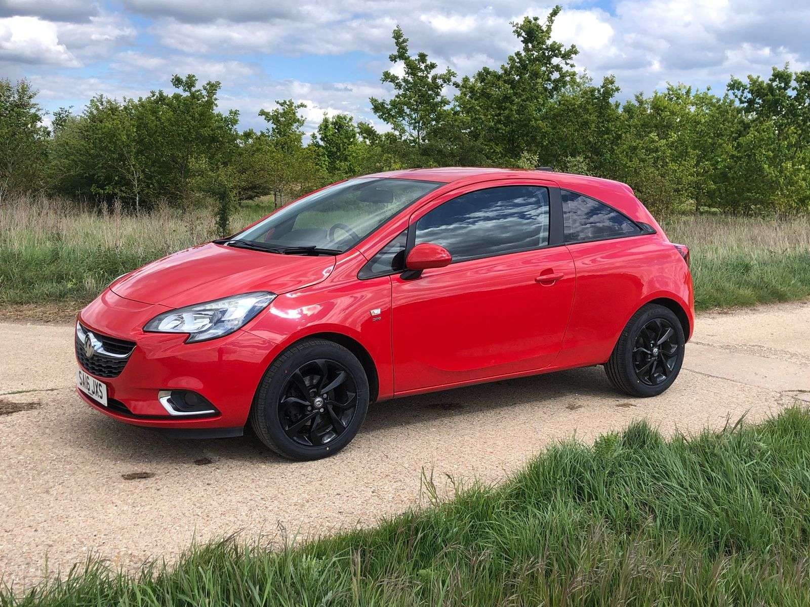 A 2016 VAUXHALL CORSA 1.4i ecoFLEX SRi Hatchback 3dr Petrol Manual Euro 6 (75 ps) A 2016 VAUXHALL CORSA 1.4i ecoFLEX SRi Hatchback 3dr Petrol Manual Euro 6 (75 ps)