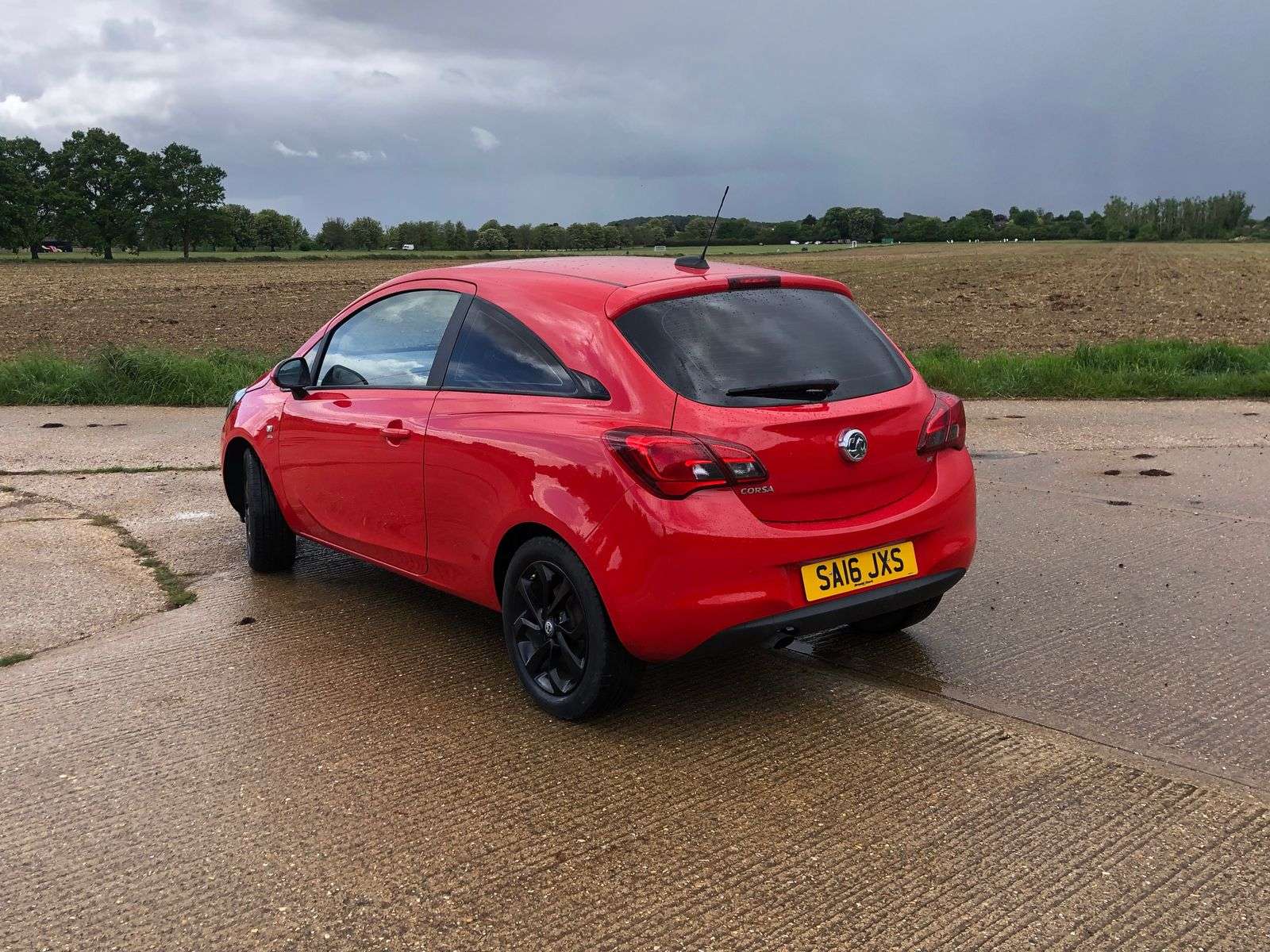 A 2016 VAUXHALL CORSA 1.4i ecoFLEX SRi Hatchback 3dr Petrol Manual Euro 6 (75 ps) A 2016 VAUXHALL CORSA 1.4i ecoFLEX SRi Hatchback 3dr Petrol Manual Euro 6 (75 ps)