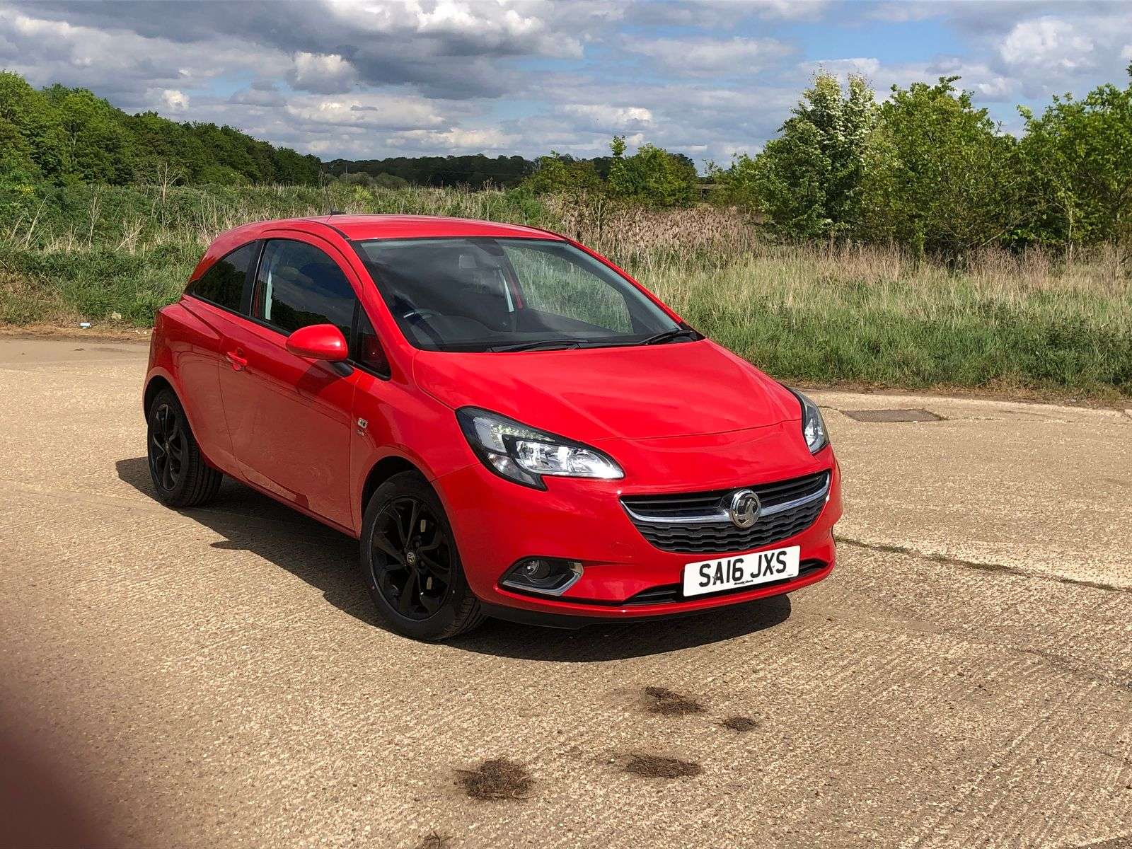 A 2016 VAUXHALL CORSA 1.4i ecoFLEX SRi Hatchback 3dr Petrol Manual Euro 6 (75 ps) A 2016 VAUXHALL CORSA 1.4i ecoFLEX SRi Hatchback 3dr Petrol Manual Euro 6 (75 ps)
