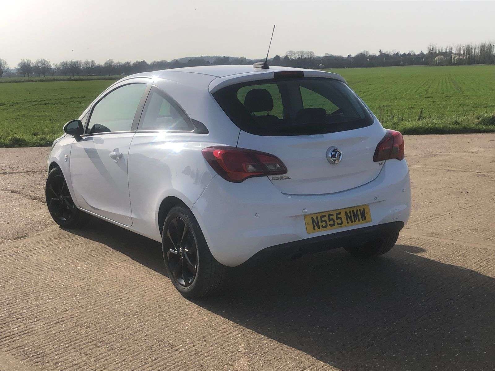 A 2016 VAUXHALL CORSA 1.4i ecoFLEX SRi Hatchback 3dr Petrol Manual Euro 6 (90 ps) A 2016 VAUXHALL CORSA 1.4i ecoFLEX SRi Hatchback 3dr Petrol Manual Euro 6 (90 ps)