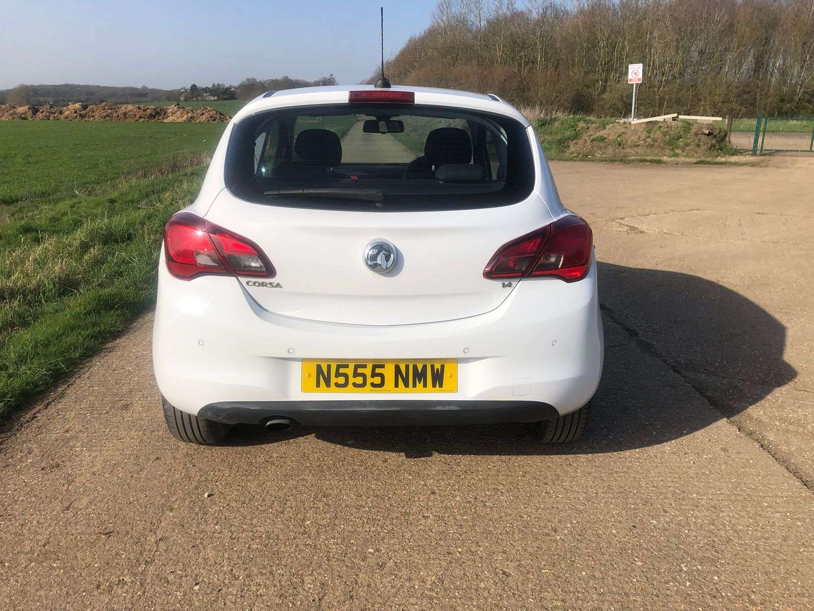 A 2016 VAUXHALL CORSA 1.4i ecoFLEX SRi Hatchback 3dr Petrol Manual Euro 6 (90 ps) A 2016 VAUXHALL CORSA 1.4i ecoFLEX SRi Hatchback 3dr Petrol Manual Euro 6 (90 ps)