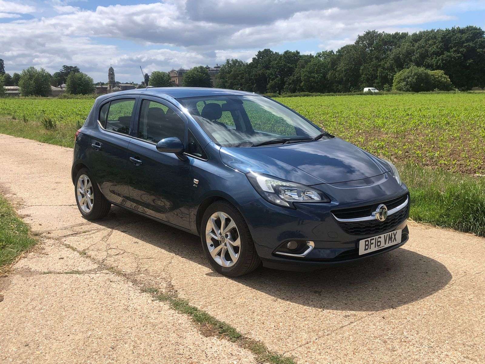 A 2016 VAUXHALL CORSA 1.4i ecoFLEX SRi Hatchback 5dr Petrol Manual Euro 6 (90 ps) A 2016 VAUXHALL CORSA 1.4i ecoFLEX SRi Hatchback 5dr Petrol Manual Euro 6 (90 ps)