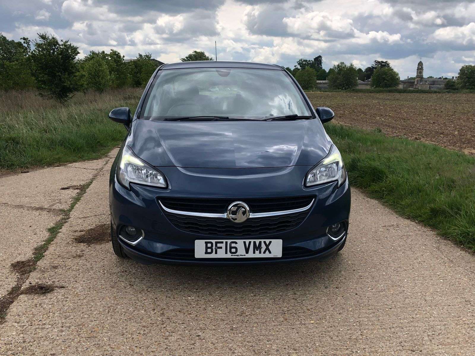 A 2016 VAUXHALL CORSA 1.4i ecoFLEX SRi Hatchback 5dr Petrol Manual Euro 6 (90 ps) A 2016 VAUXHALL CORSA 1.4i ecoFLEX SRi Hatchback 5dr Petrol Manual Euro 6 (90 ps)