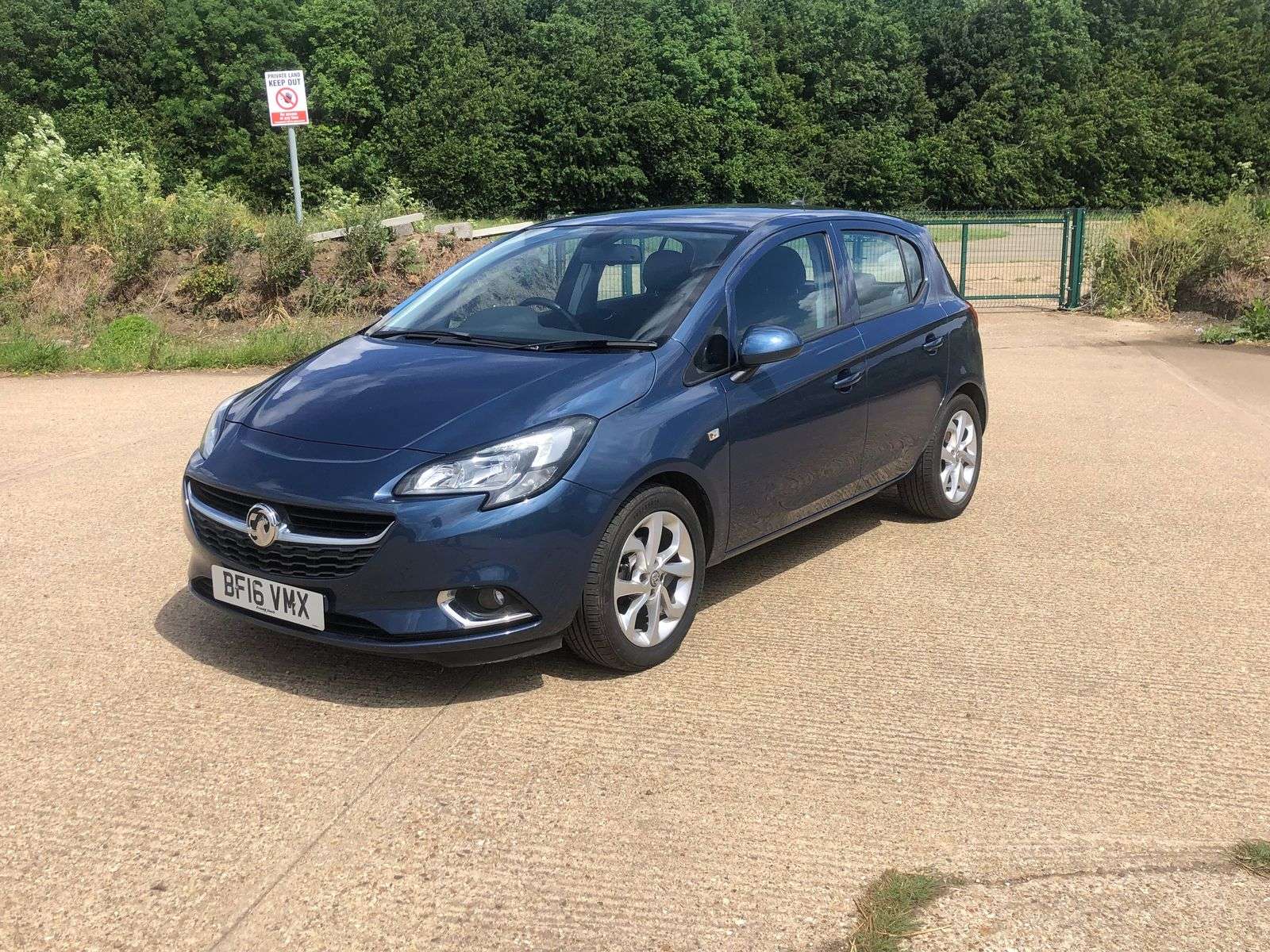A 2016 VAUXHALL CORSA 1.4i ecoFLEX SRi Hatchback 5dr Petrol Manual Euro 6 (90 ps) A 2016 VAUXHALL CORSA 1.4i ecoFLEX SRi Hatchback 5dr Petrol Manual Euro 6 (90 ps)