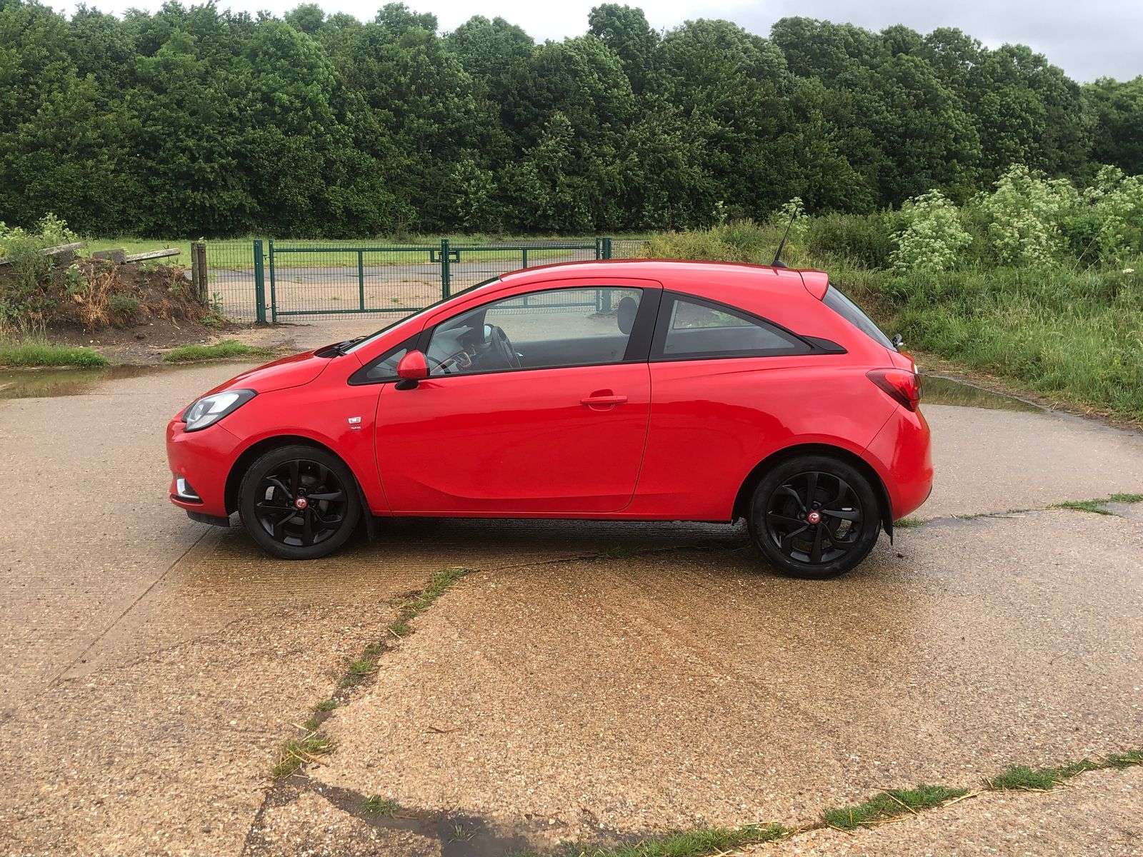 A 2015 VAUXHALL CORSA 1.4i ecoFLEX SRi Hatchback 3dr Petrol Manual Euro 6 (90 ps) A 2015 VAUXHALL CORSA 1.4i ecoFLEX SRi Hatchback 3dr Petrol Manual Euro 6 (90 ps)
