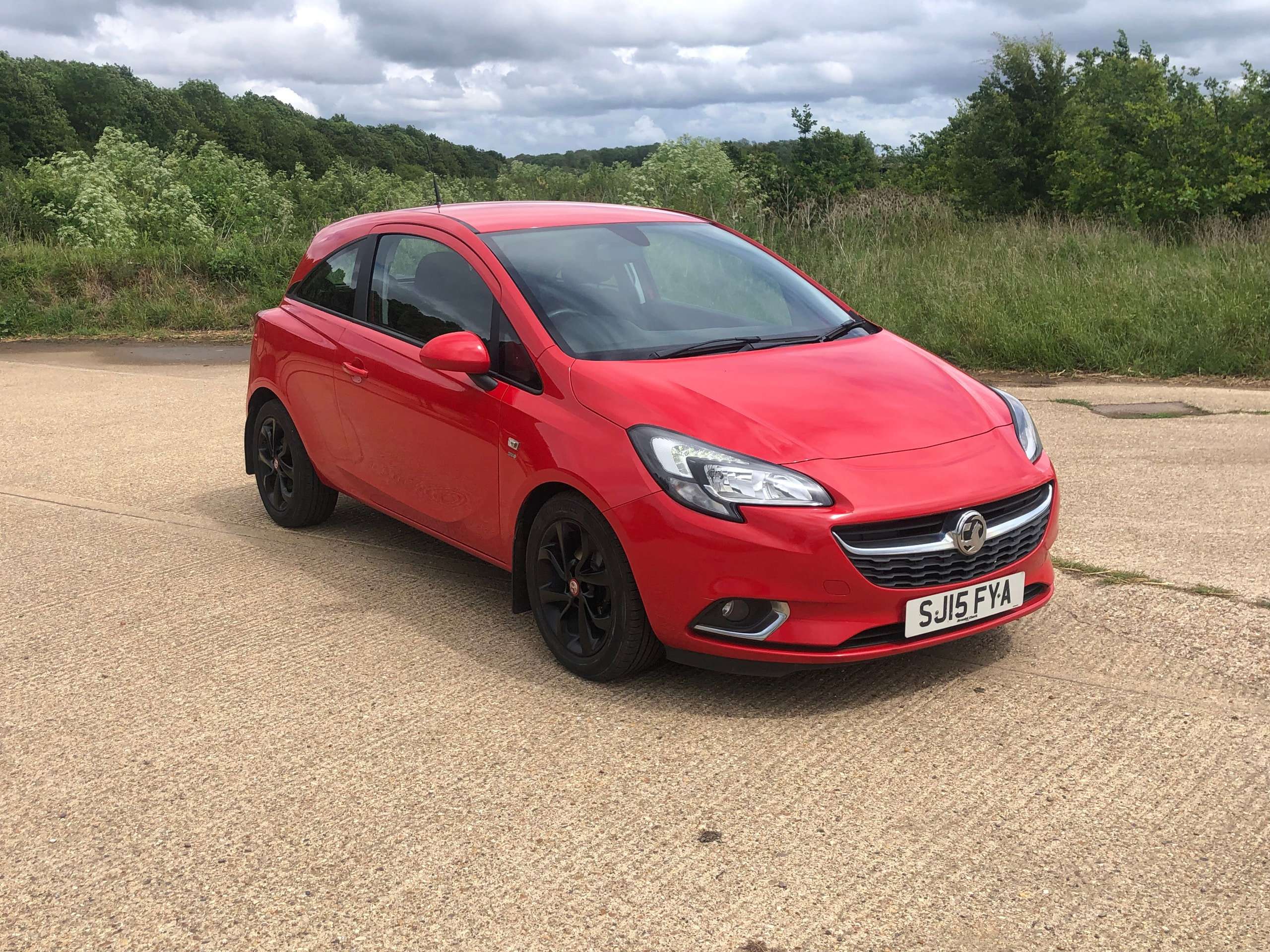 A 2015 VAUXHALL CORSA 1.4i ecoFLEX SRi Hatchback 3dr Petrol Manual Euro 6 (90 ps) A 2015 VAUXHALL CORSA 1.4i ecoFLEX SRi Hatchback 3dr Petrol Manual Euro 6 (90 ps)