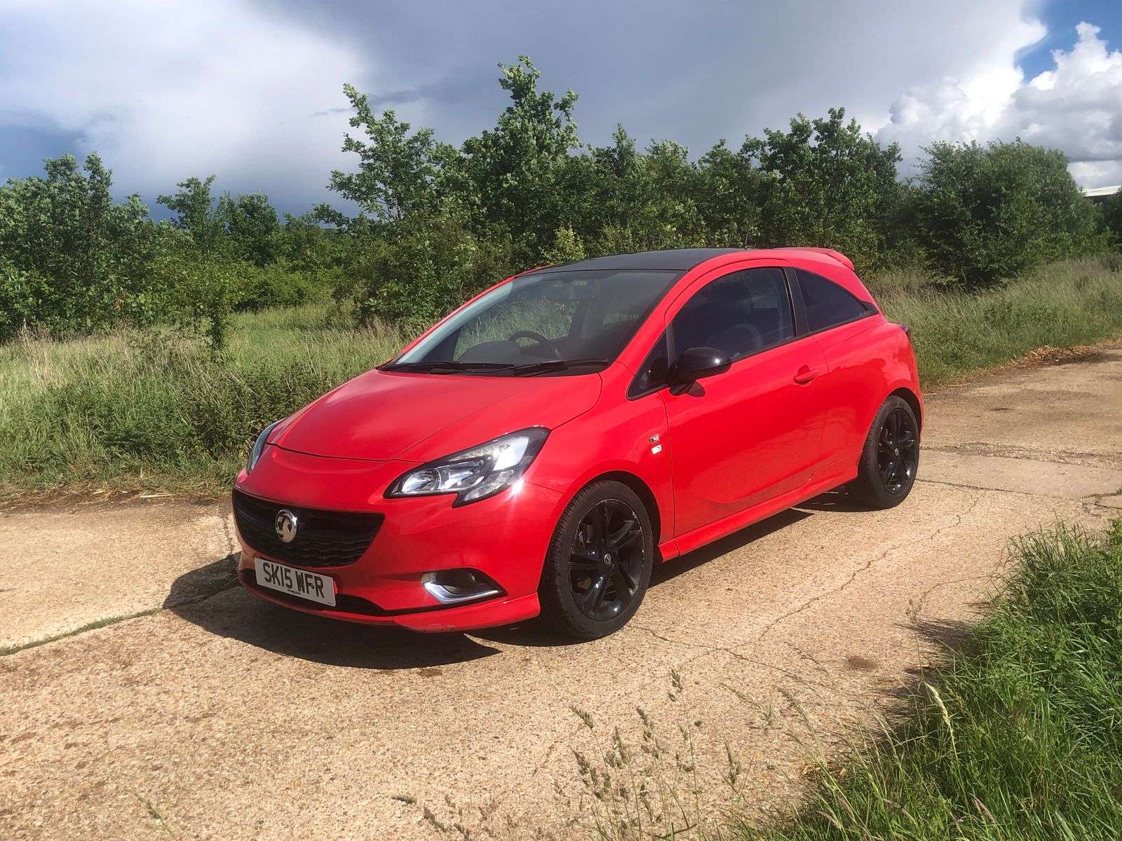 A 2015 VAUXHALL CORSA 1.4i ecoTEC Limited Edition Hatchback 3dr Petrol Manual Euro 6 (90 ps) A 2015 VAUXHALL CORSA 1.4i ecoTEC Limited Edition Hatchback 3dr Petrol Manual Euro 6 (90 ps)