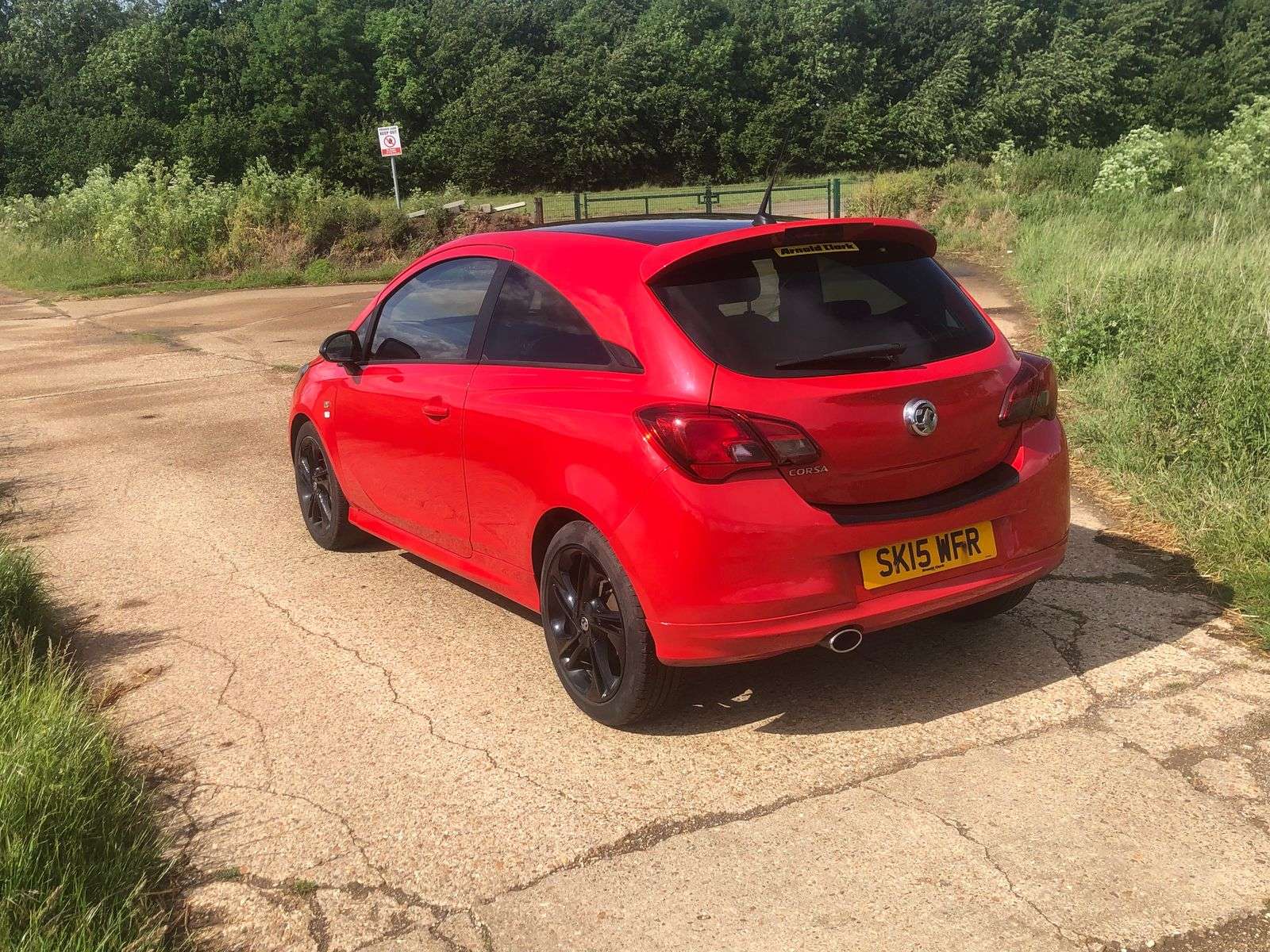 A 2015 VAUXHALL CORSA 1.4i ecoTEC Limited Edition Hatchback 3dr Petrol Manual Euro 6 (90 ps) A 2015 VAUXHALL CORSA 1.4i ecoTEC Limited Edition Hatchback 3dr Petrol Manual Euro 6 (90 ps)