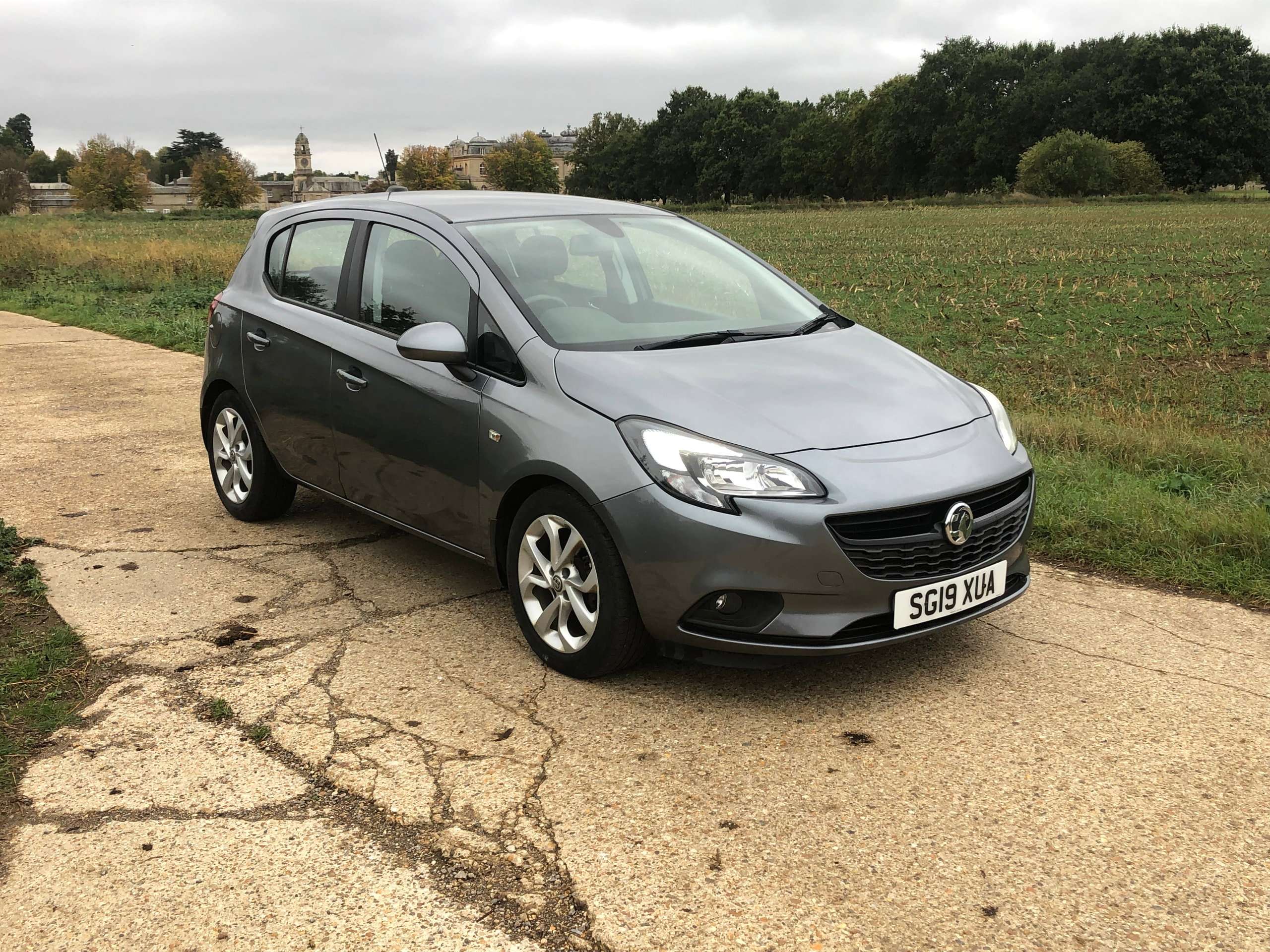A 2019 VAUXHALL CORSA 1.4i ecoTEC SRi Hatchback 5dr Petrol Manual Euro 6 (90 ps) A 2019 VAUXHALL CORSA 1.4i ecoTEC SRi Hatchback 5dr Petrol Manual Euro 6 (90 ps)