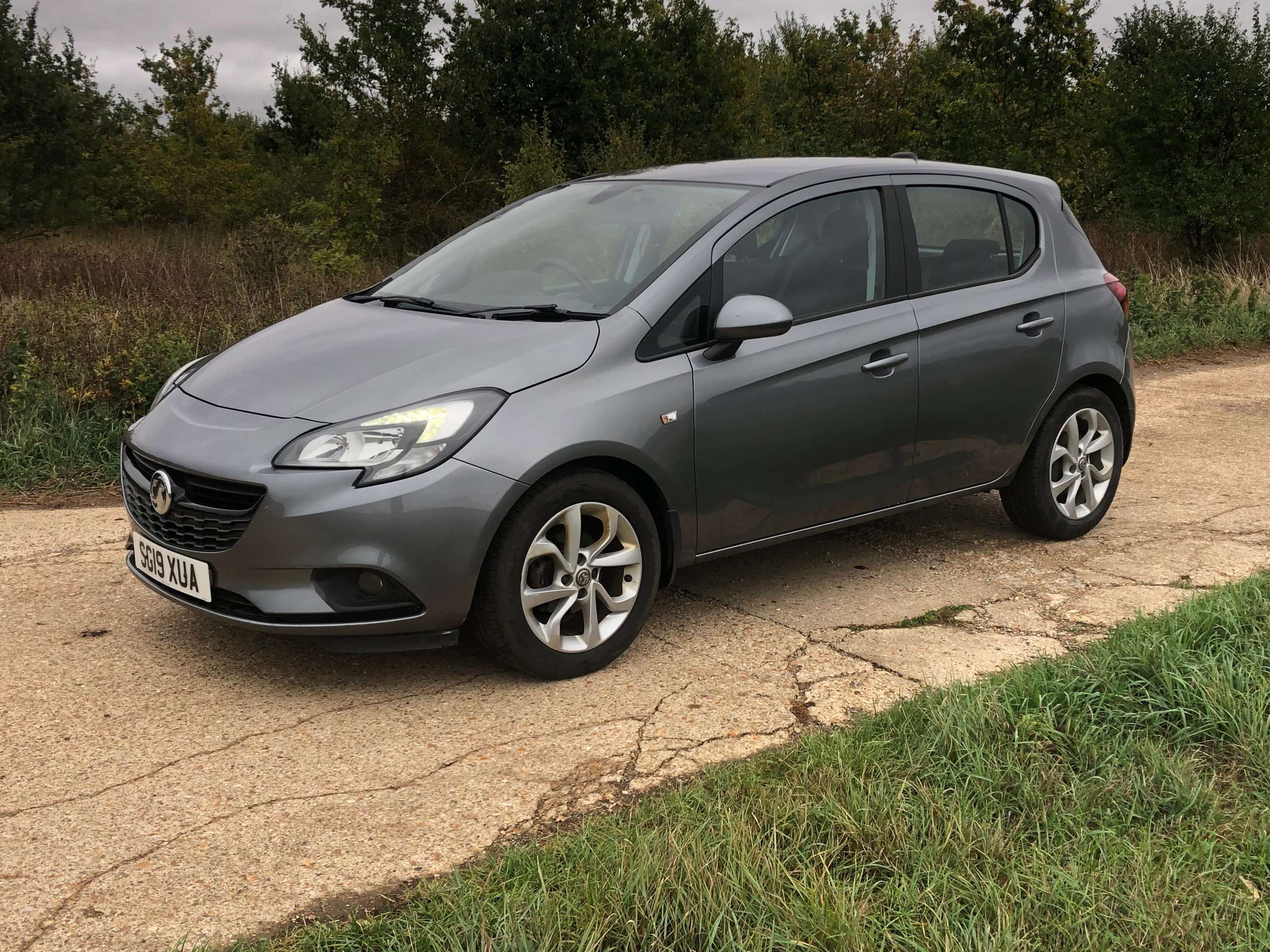 A 2019 VAUXHALL CORSA 1.4i ecoTEC SRi Hatchback 5dr Petrol Manual Euro 6 (90 ps) A 2019 VAUXHALL CORSA 1.4i ecoTEC SRi Hatchback 5dr Petrol Manual Euro 6 (90 ps)