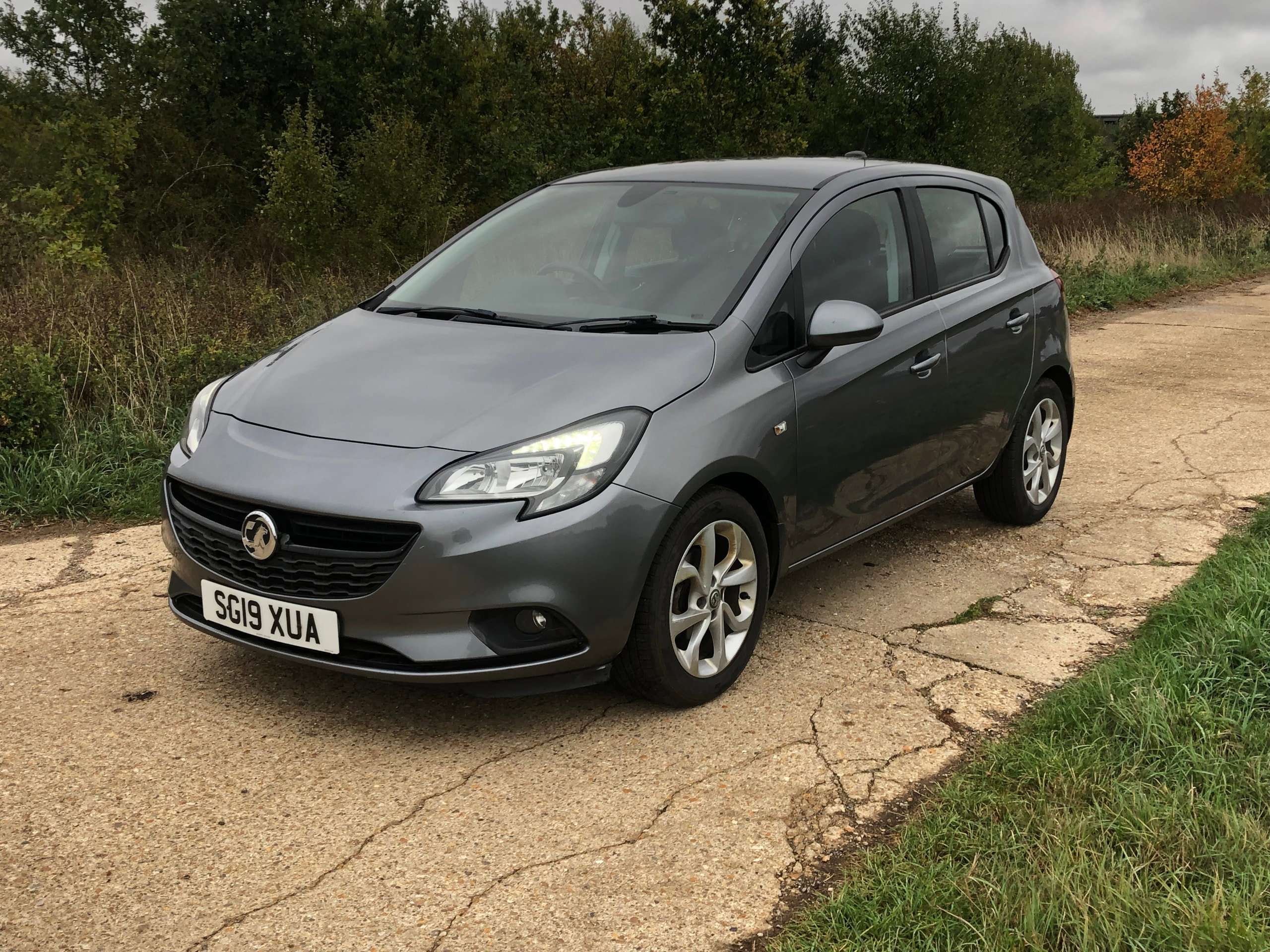 A 2019 VAUXHALL CORSA 1.4i ecoTEC SRi Hatchback 5dr Petrol Manual Euro 6 (90 ps) A 2019 VAUXHALL CORSA 1.4i ecoTEC SRi Hatchback 5dr Petrol Manual Euro 6 (90 ps)