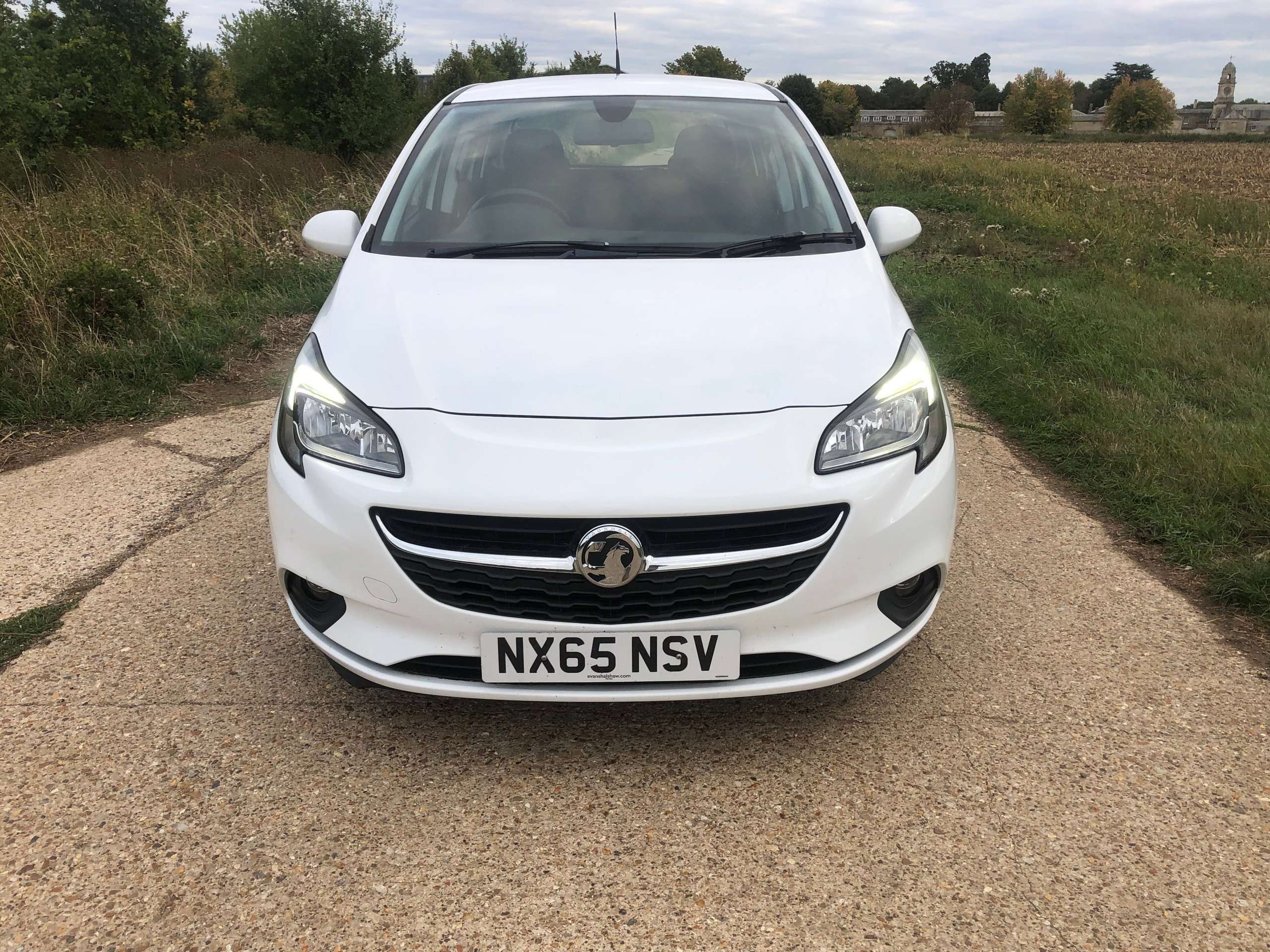 A 2015 VAUXHALL CORSA 1.2i Excite Hatchback 5dr Petrol Manual Euro 6 (a/c) (70 ps) A 2015 VAUXHALL CORSA 1.2i Excite Hatchback 5dr Petrol Manual Euro 6 (a/c) (70 ps)