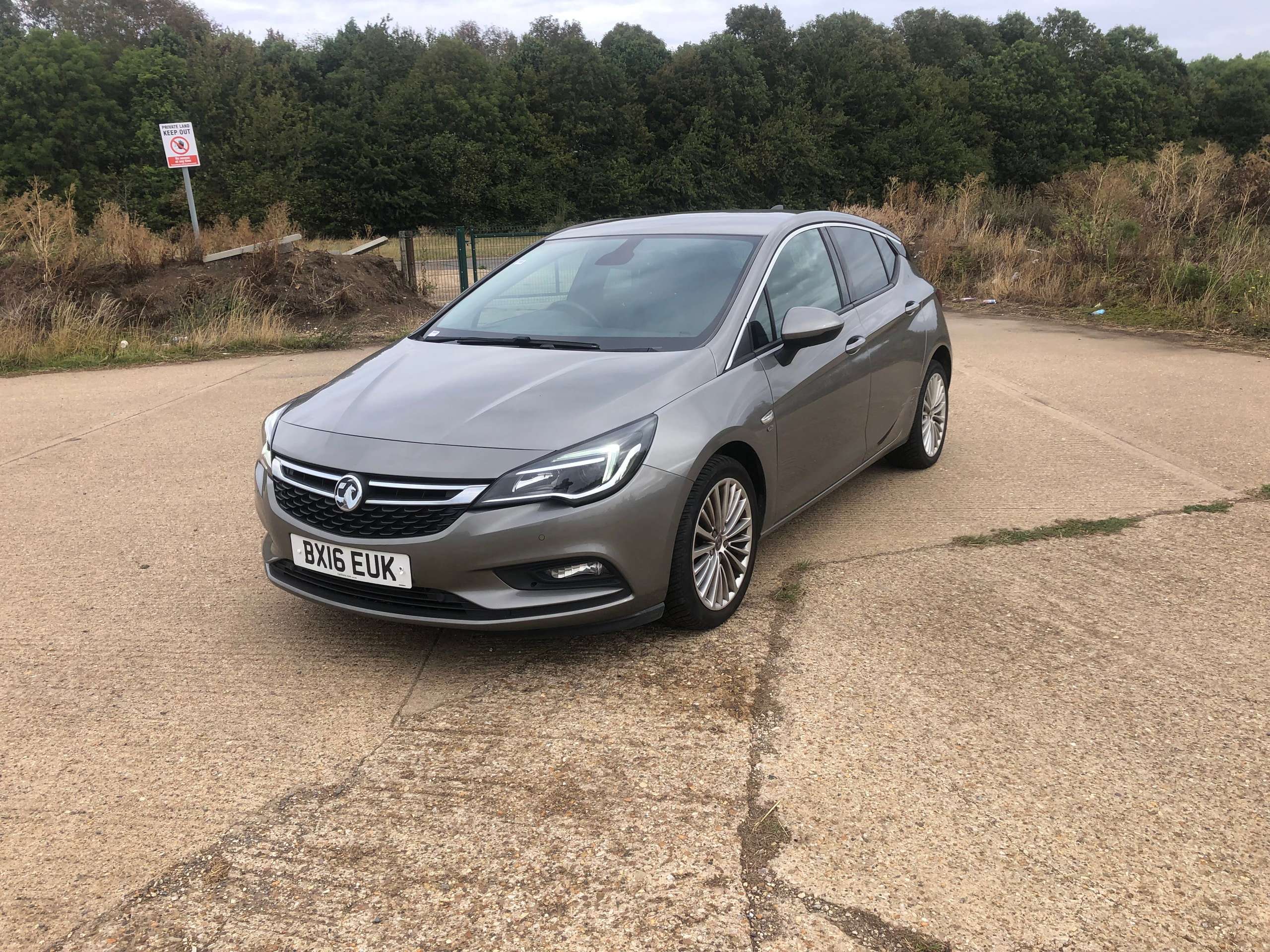 A 2016 VAUXHALL ASTRA 1.0i Turbo ecoFLEX Elite Nav Hatchback 5dr Petrol Manual Euro 6 (s/s) (105 ps) A 2016 VAUXHALL ASTRA 1.0i Turbo ecoFLEX Elite Nav Hatchback 5dr Petrol Manual Euro 6 (s/s) (105 ps)
