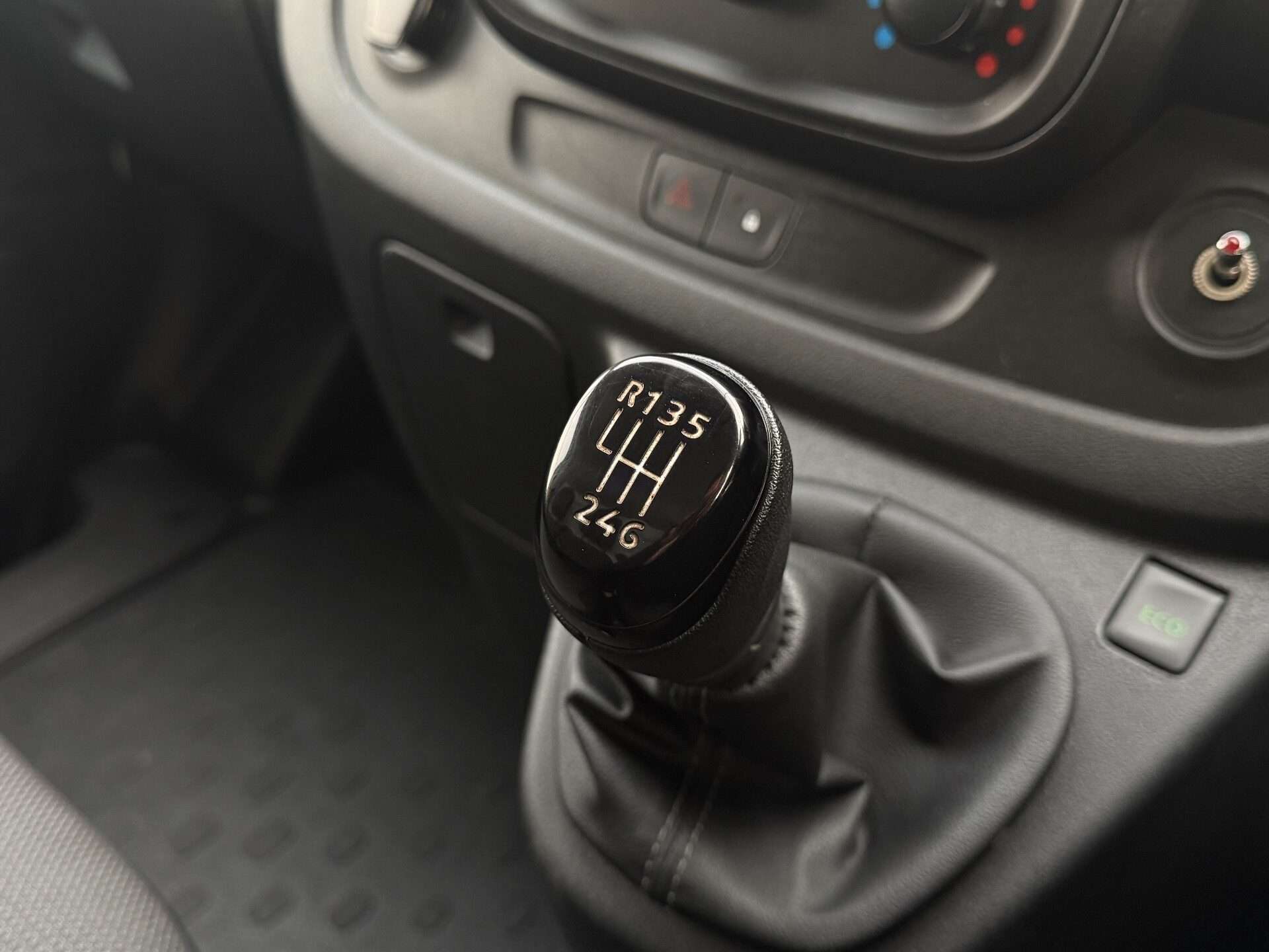 2021 NISSAN NV300 2021 NISSAN NV300