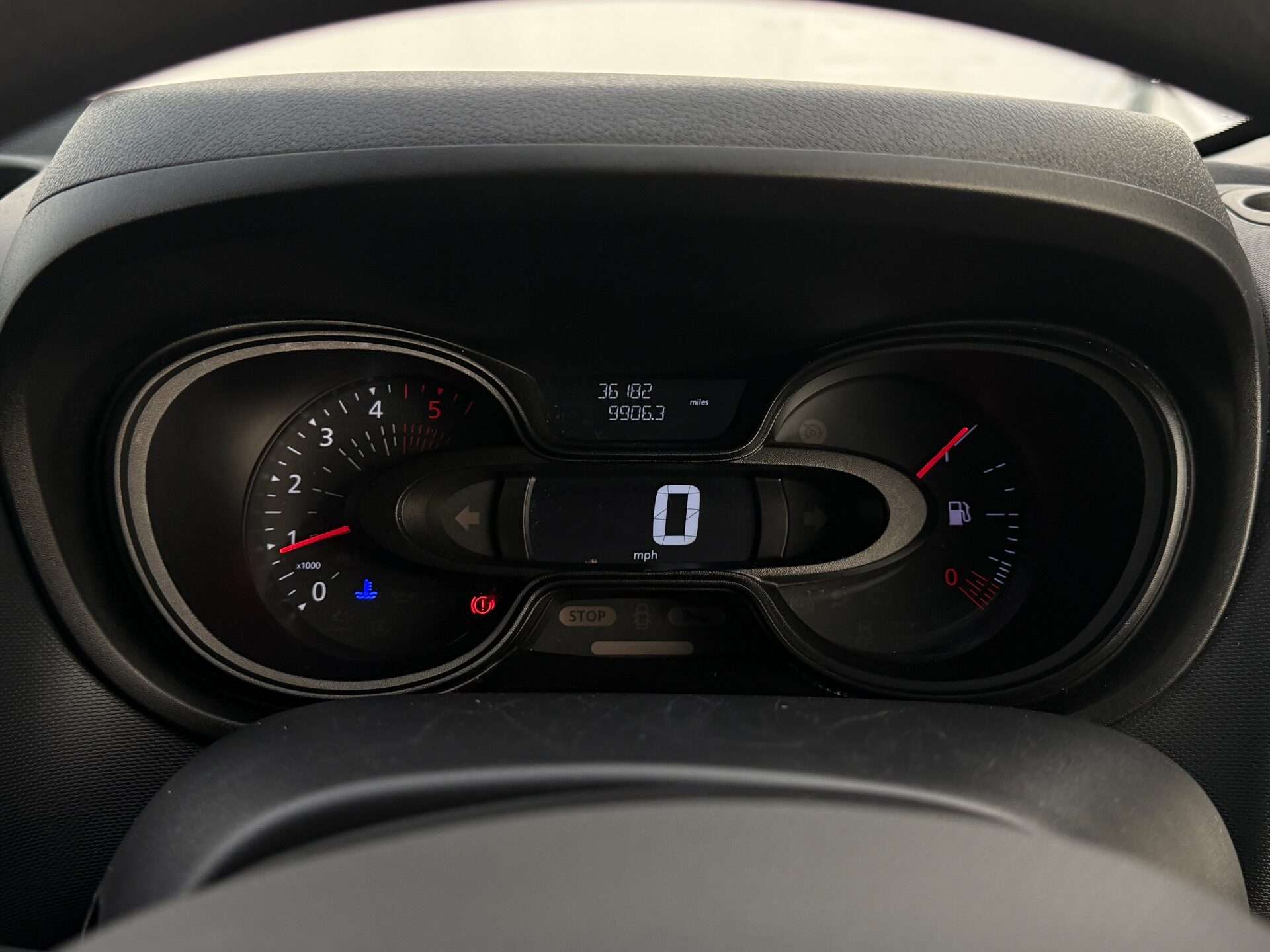 2021 NISSAN NV300 2021 NISSAN NV300