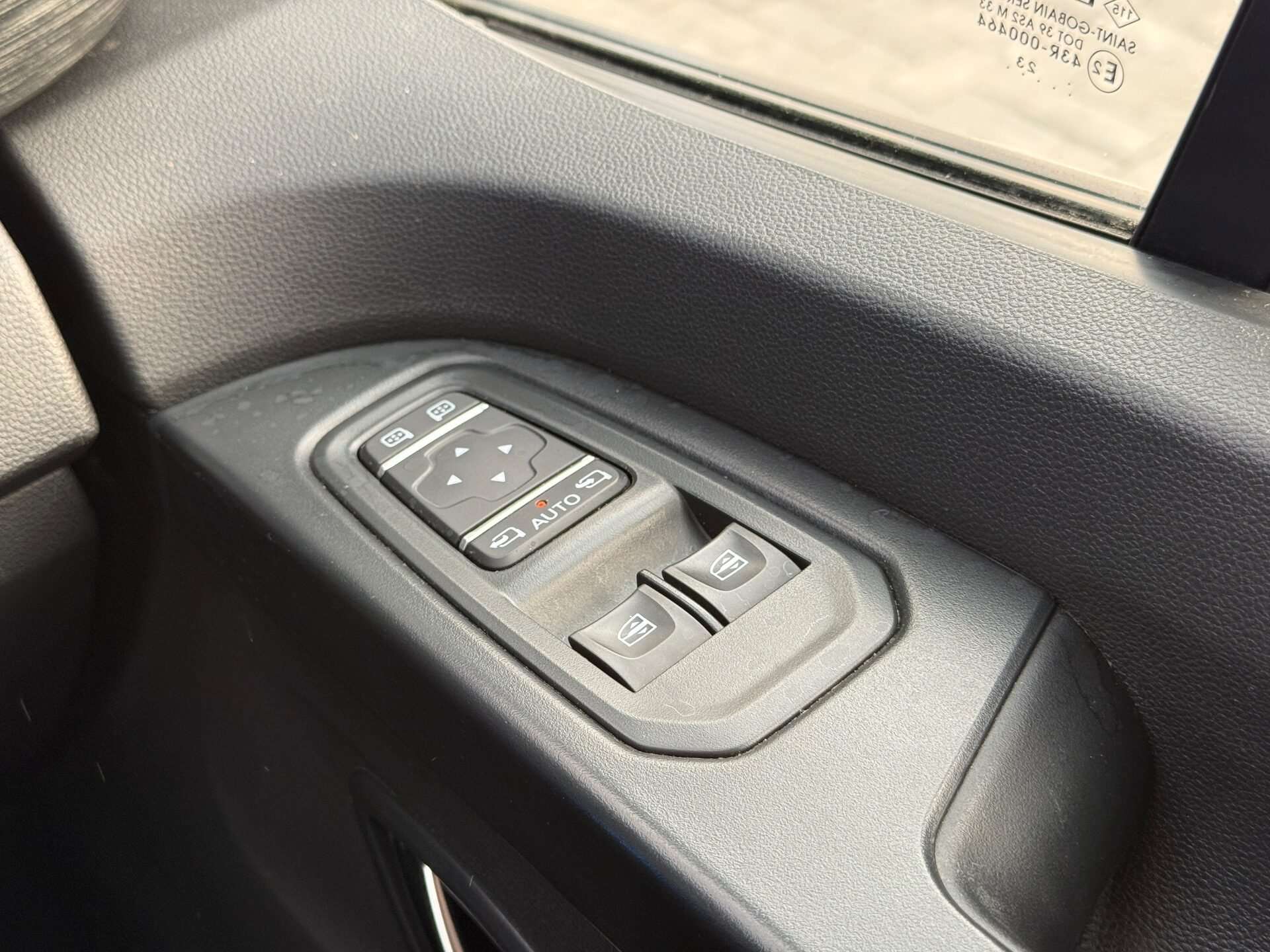 2023 RENAULT TRAFIC 2023 RENAULT TRAFIC