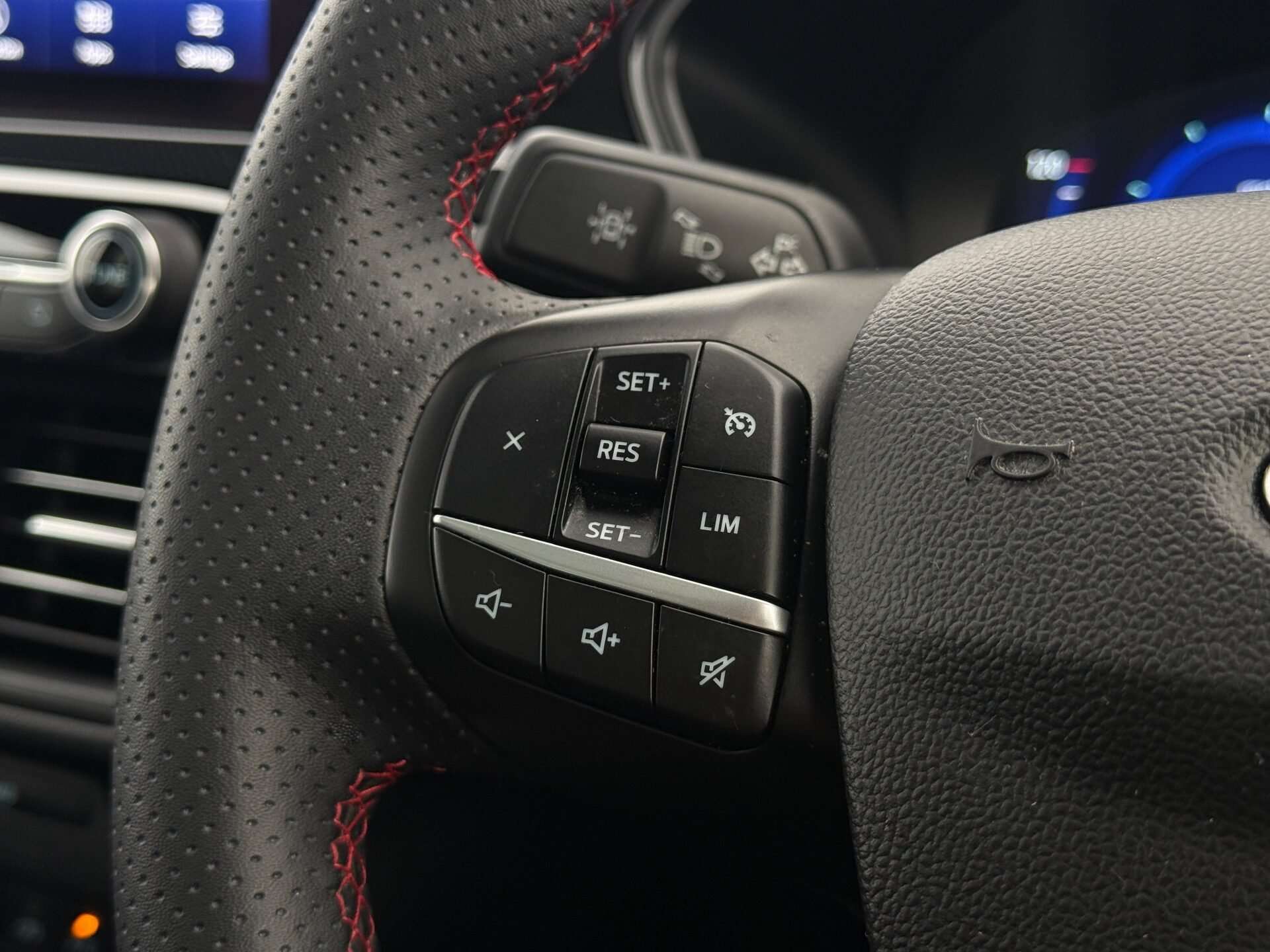 2022 FORD KUGA 2022 FORD KUGA