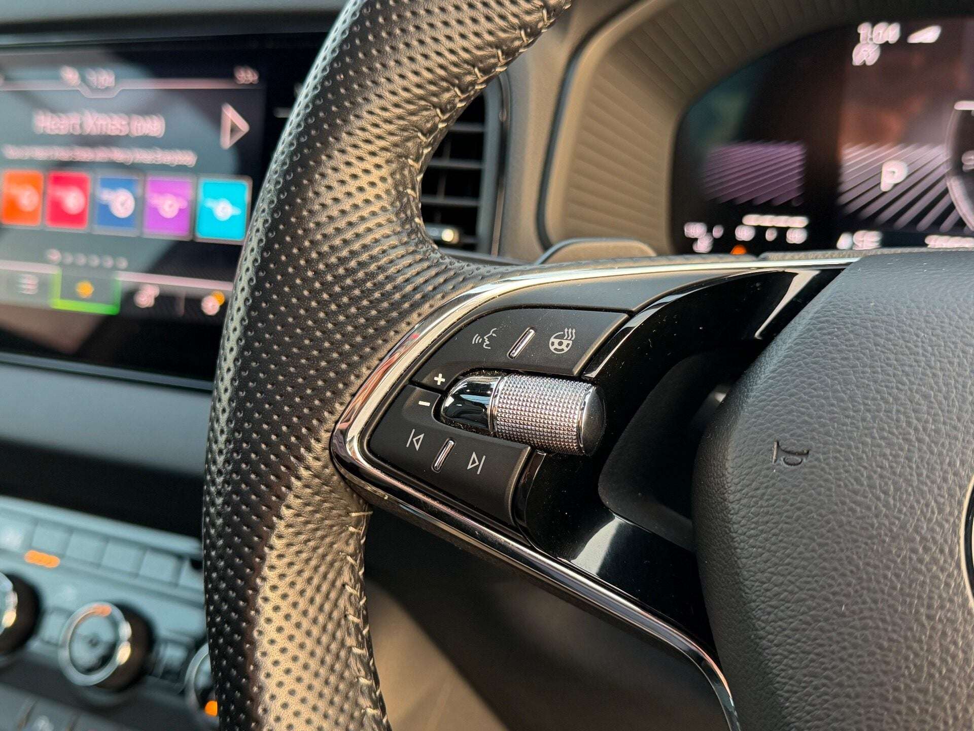 2022 SKODA KAROQ 2022 SKODA KAROQ