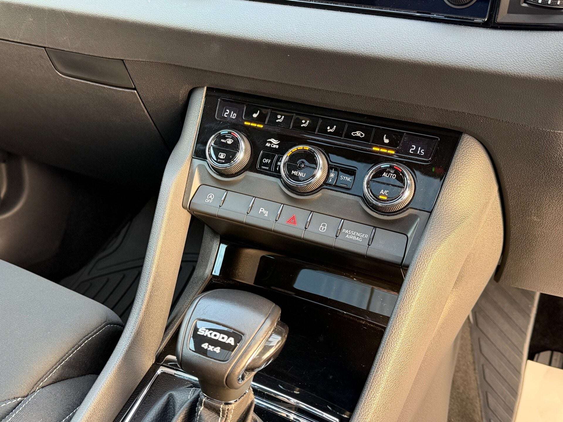 2022 SKODA KAROQ 2022 SKODA KAROQ