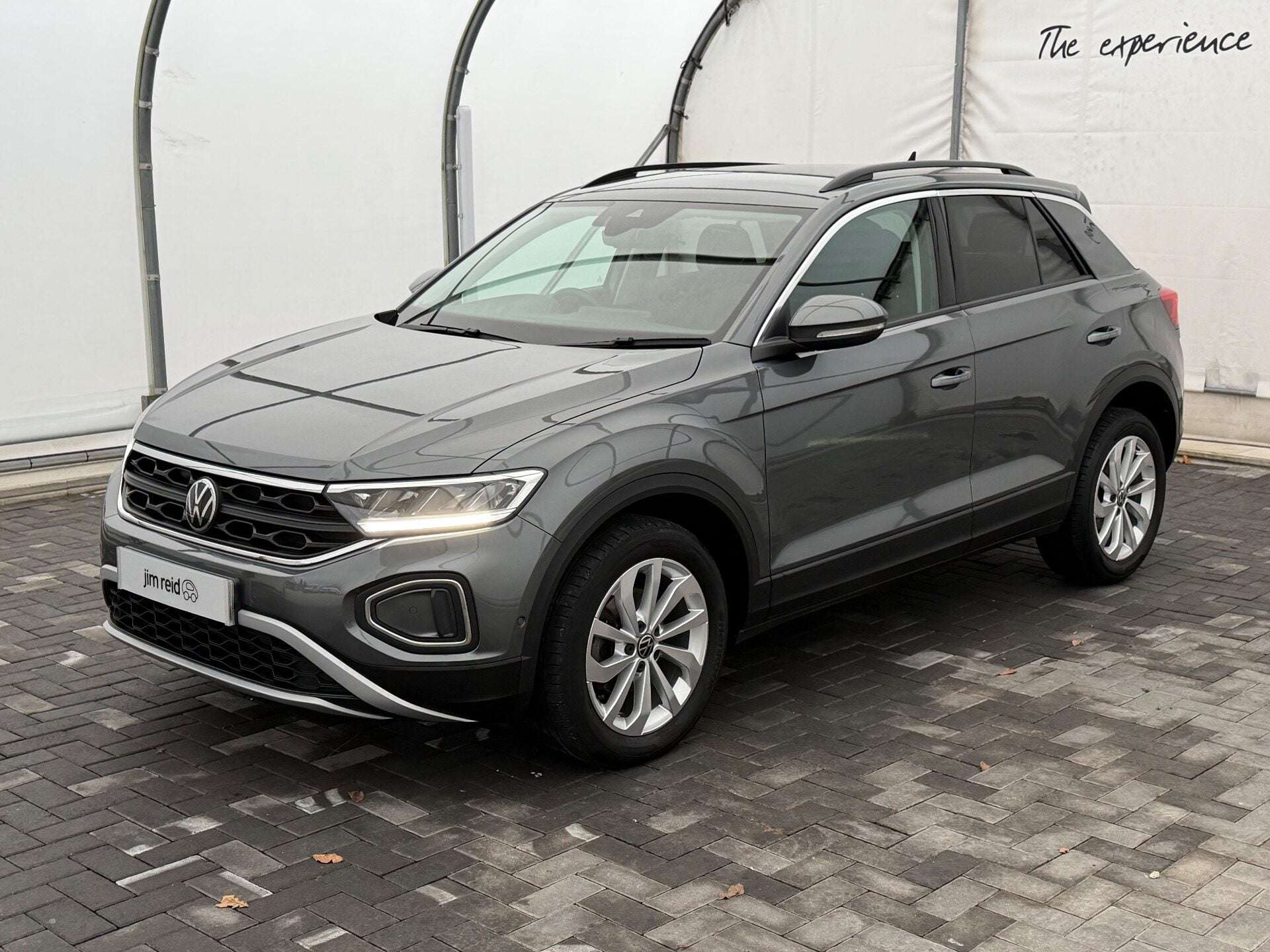 A 2022 VOLKSWAGEN T-ROC LIFE 1.5TSI DSG A 2022 VOLKSWAGEN T-ROC LIFE 1.5TSI DSG