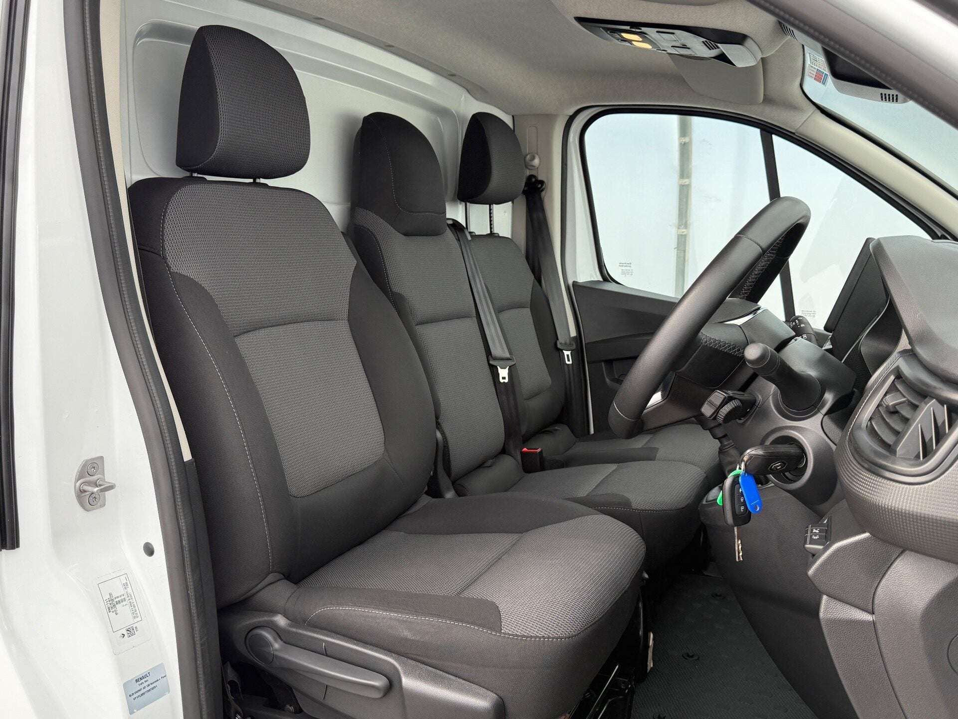 2023 RENAULT TRAFIC 2023 RENAULT TRAFIC