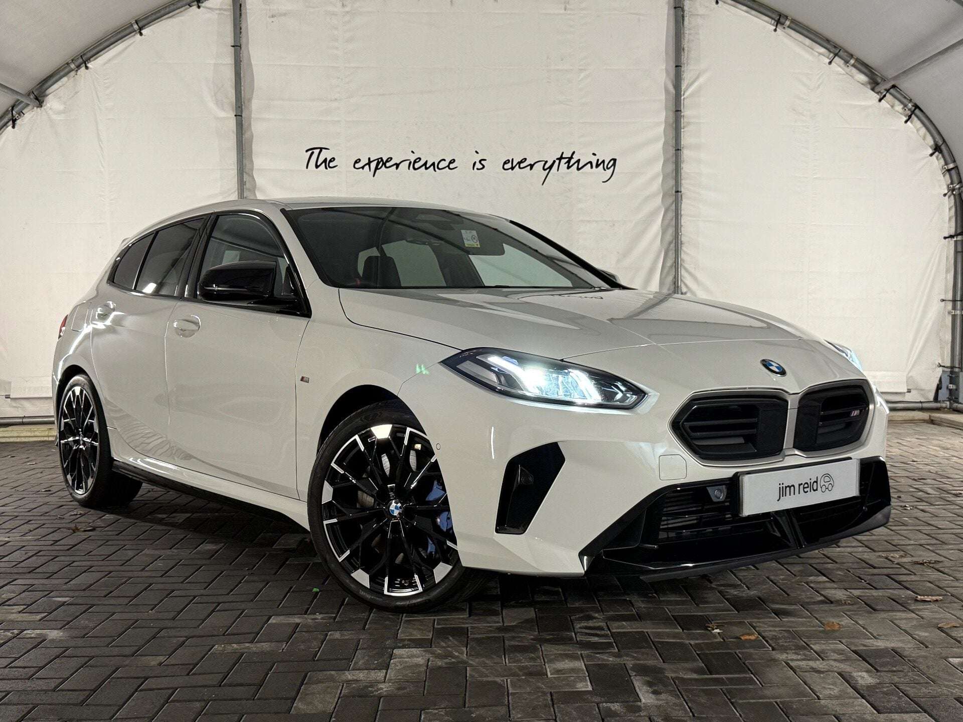 A 2025 BMW 1 SERIES M135 XDRIVE A 2025 BMW 1 SERIES M135 XDRIVE