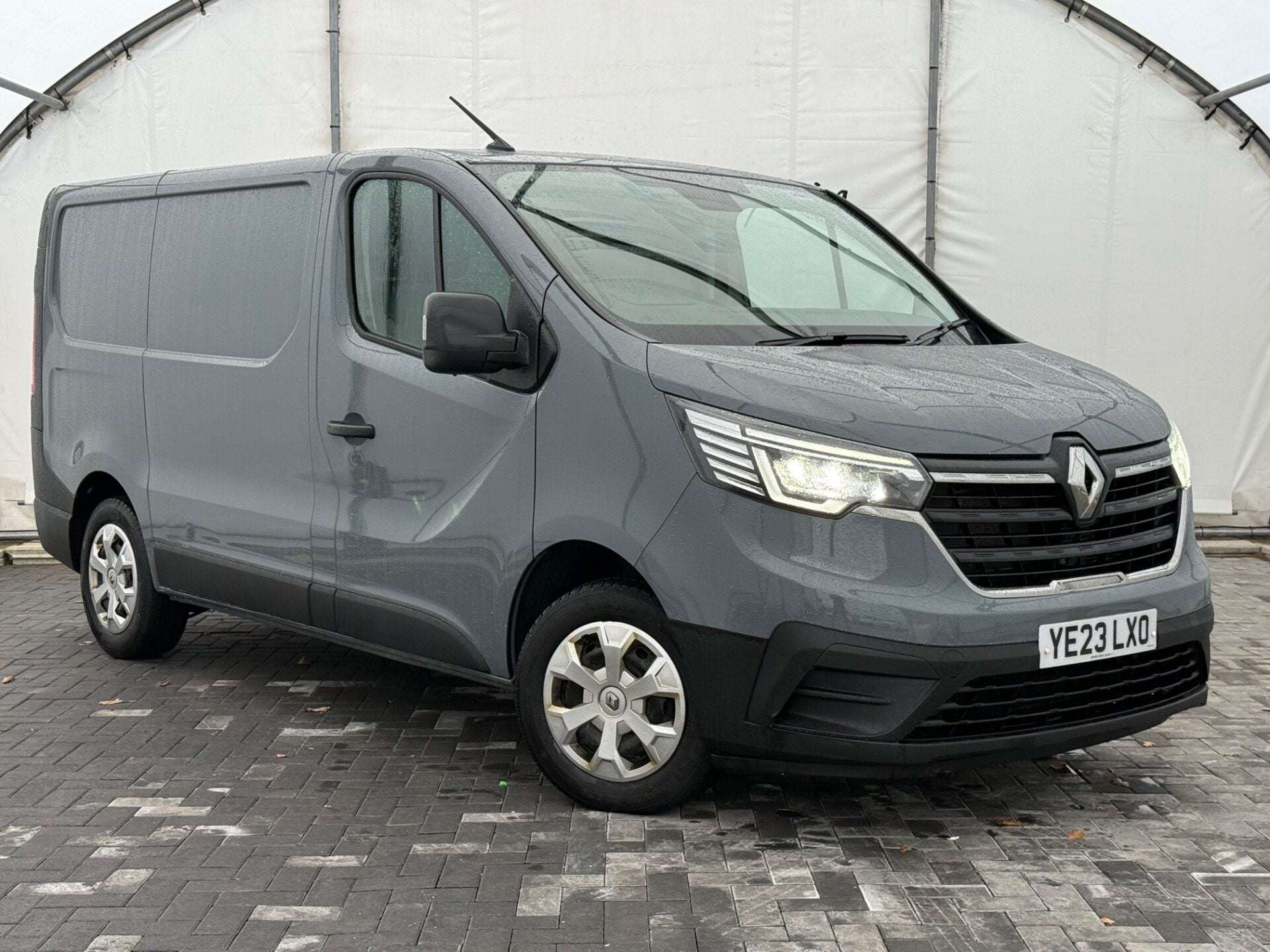 Check out this Renault Trafic 2023 Diesel Manual