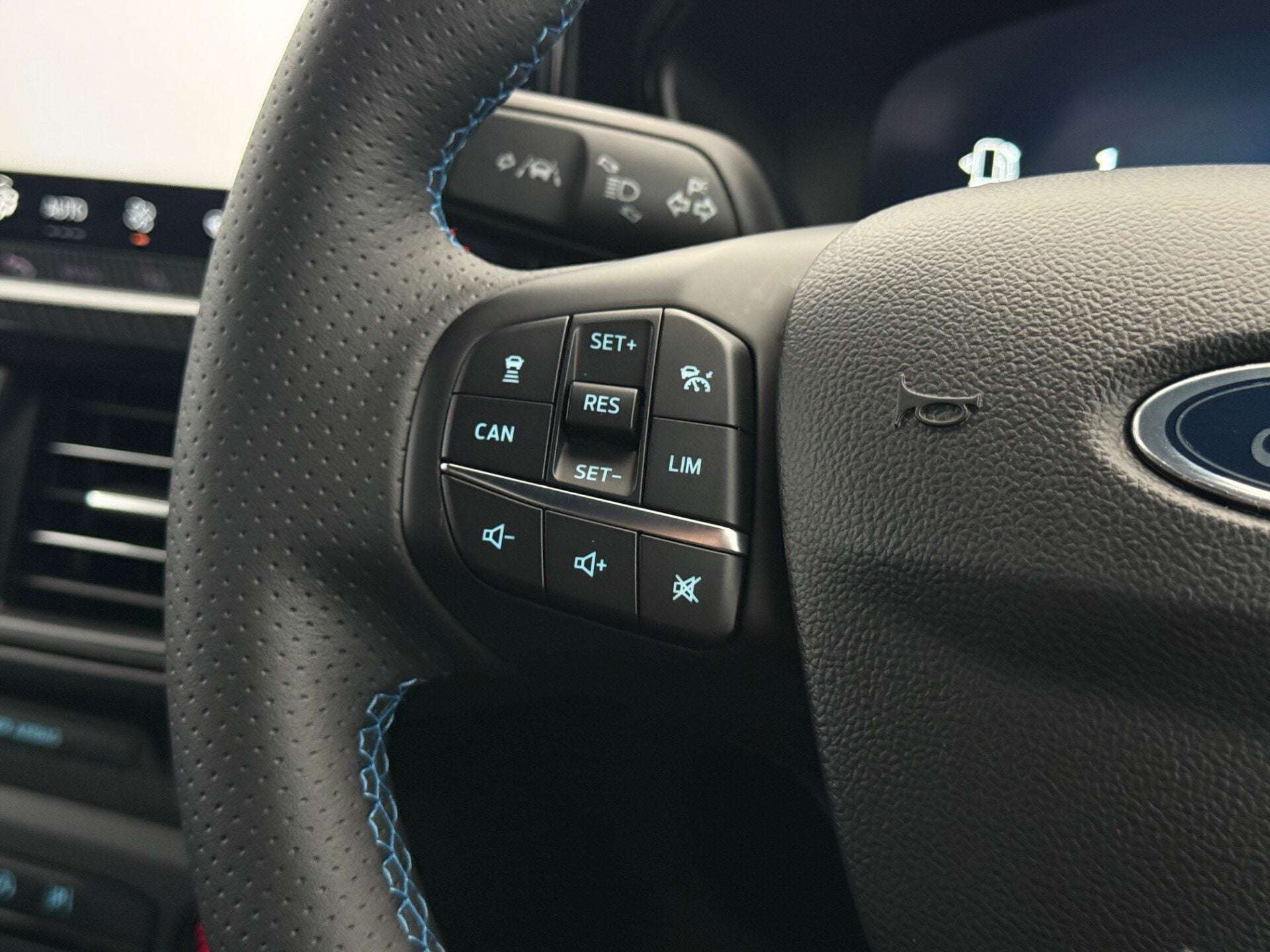 2024 FORD FOCUS 2024 FORD FOCUS