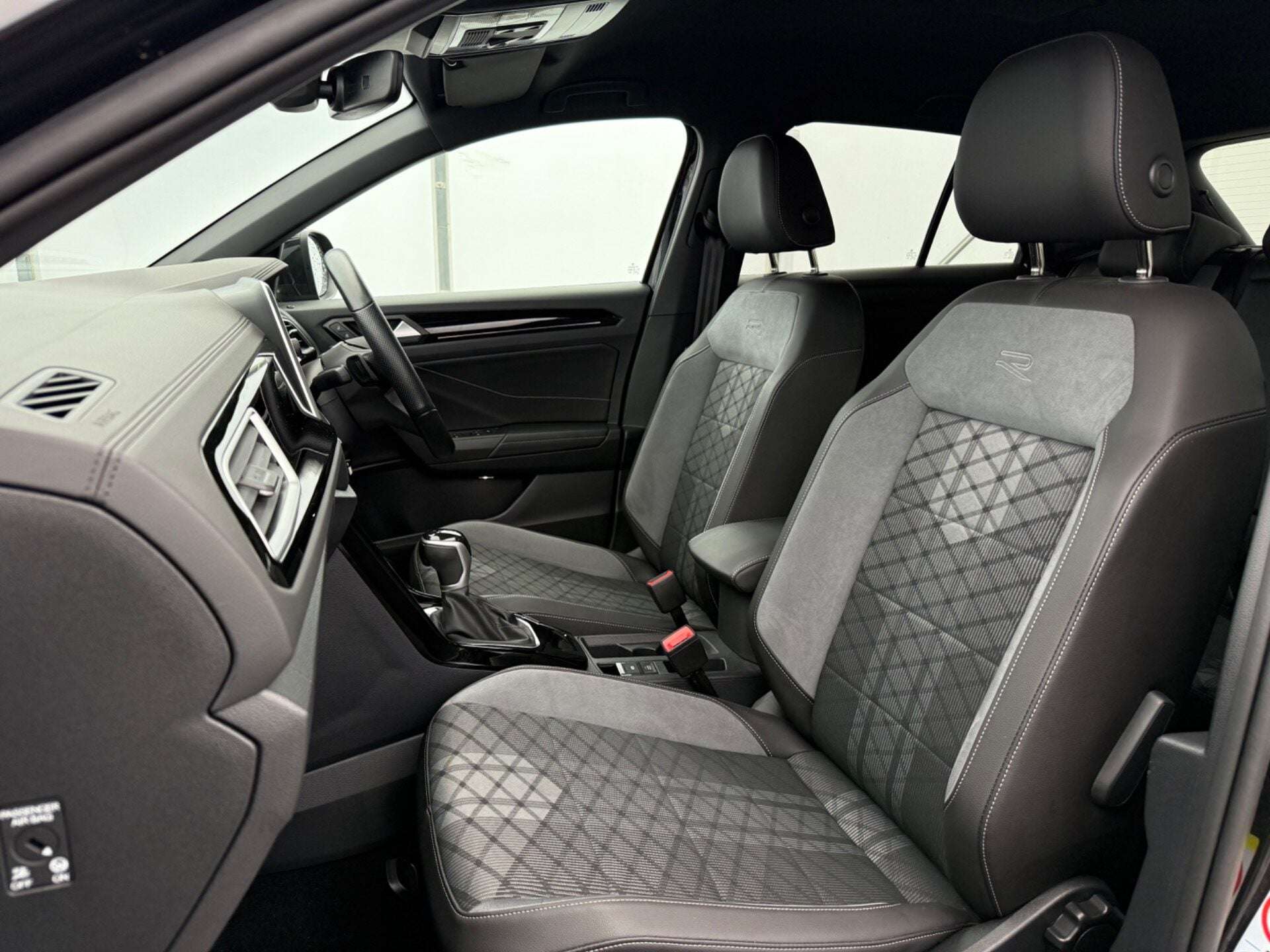 2022 VOLKSWAGEN T-ROC 2022 VOLKSWAGEN T-ROC