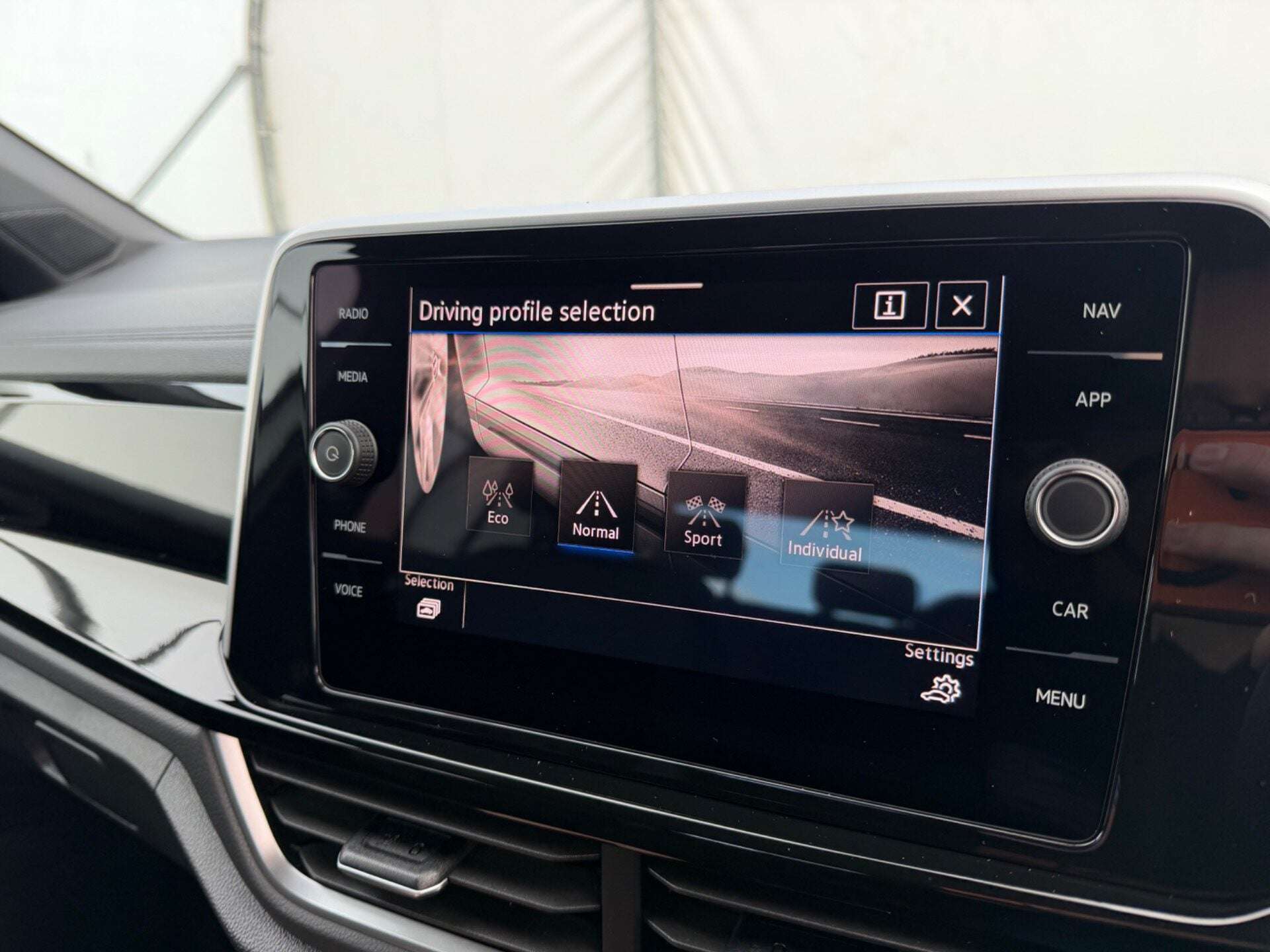 2023 VOLKSWAGEN T-ROC 2023 VOLKSWAGEN T-ROC