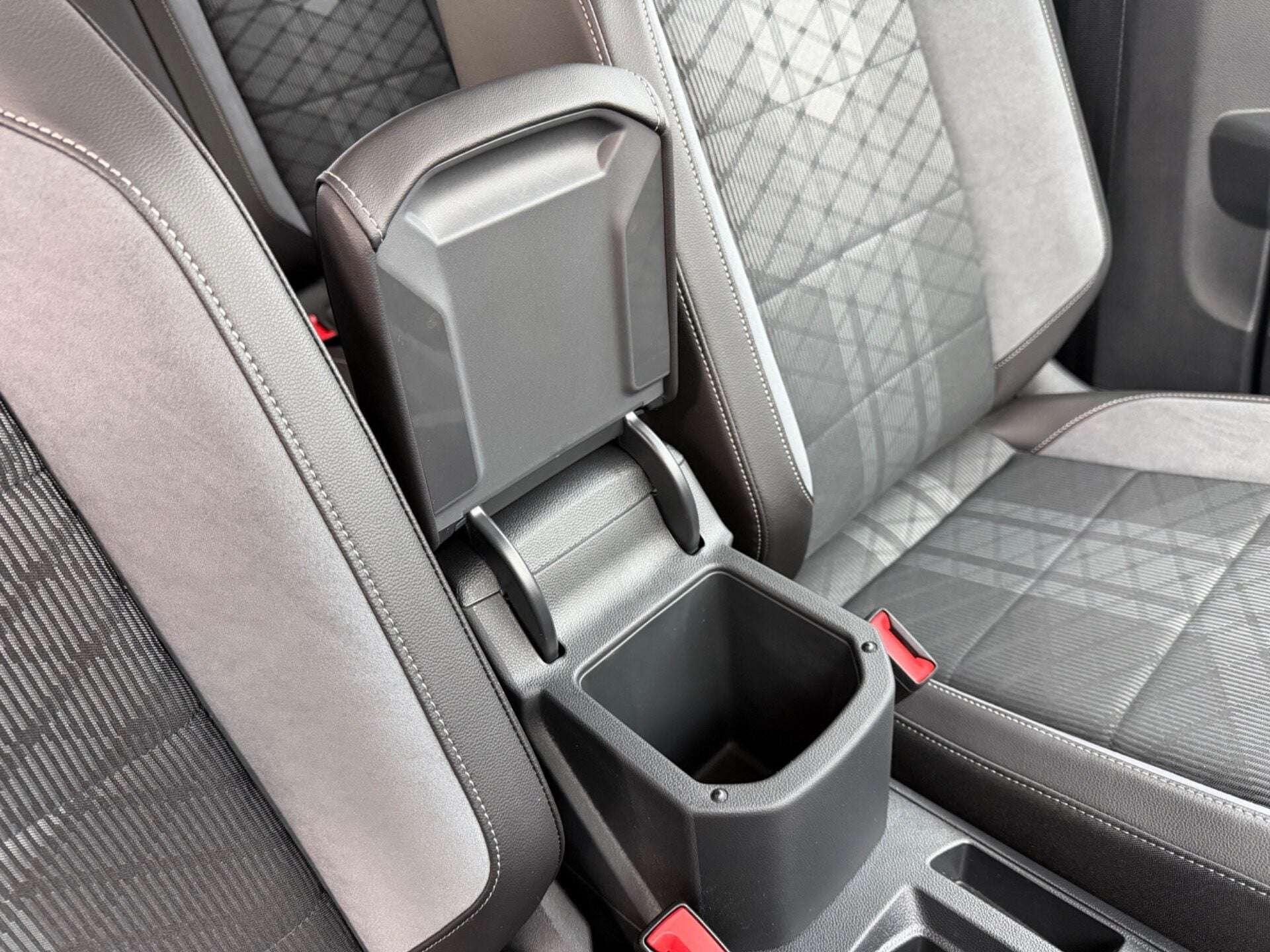 2023 VOLKSWAGEN T-ROC 2023 VOLKSWAGEN T-ROC