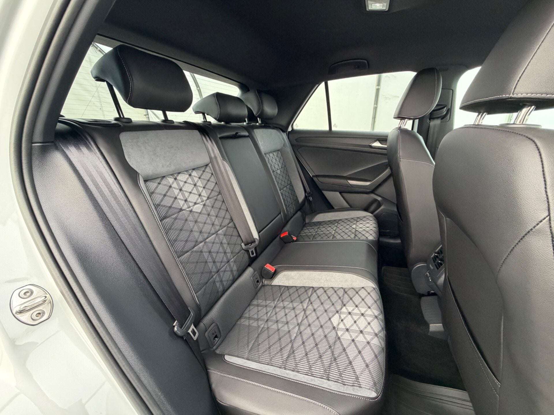 2023 VOLKSWAGEN T-ROC 2023 VOLKSWAGEN T-ROC