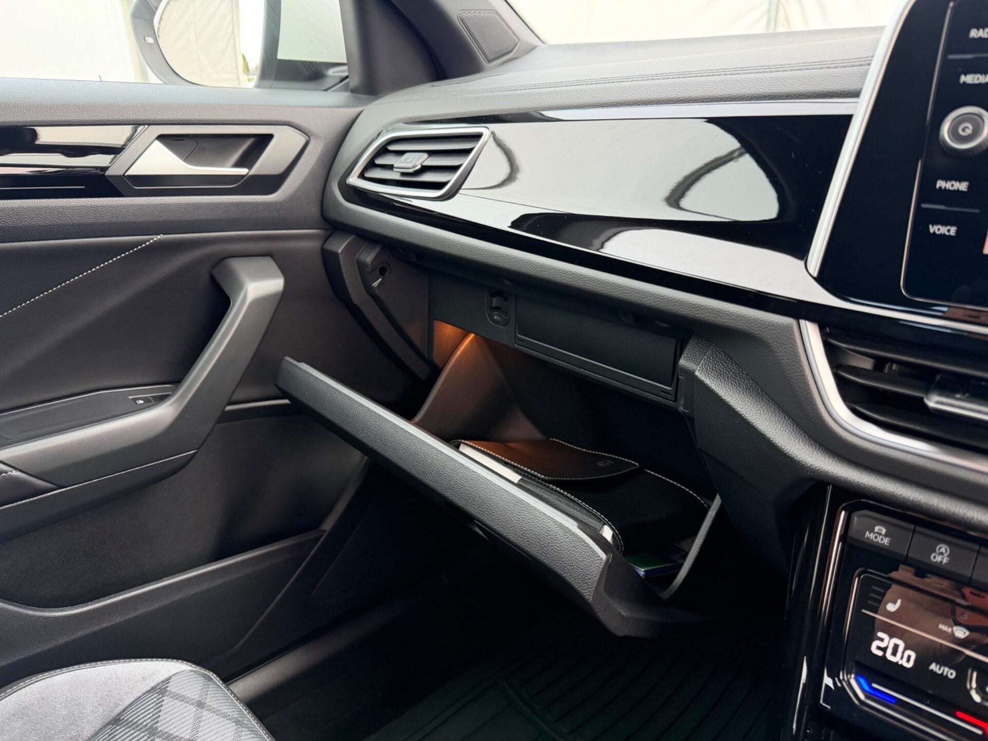 2023 VOLKSWAGEN T-ROC 2023 VOLKSWAGEN T-ROC