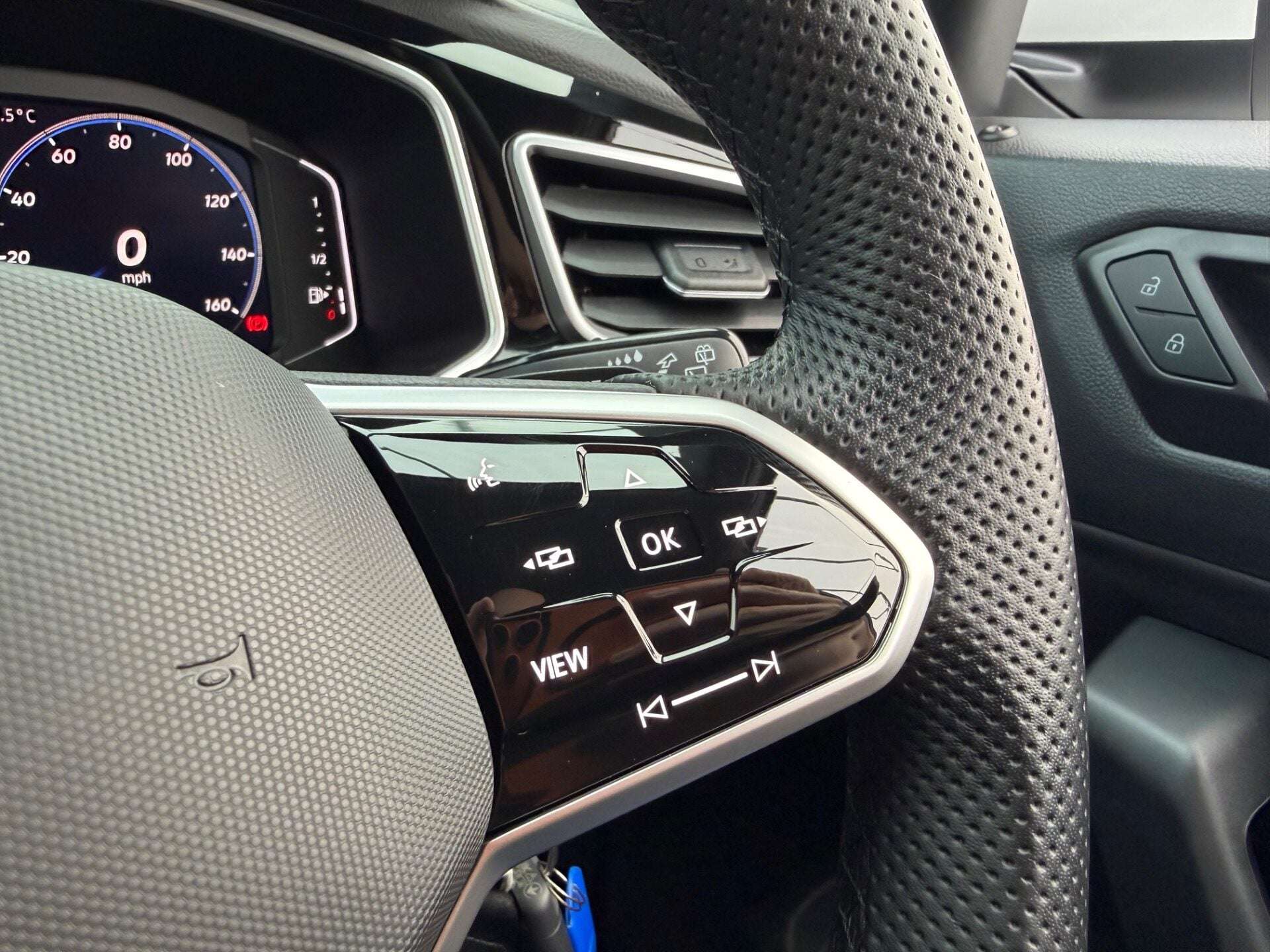 2023 VOLKSWAGEN T-ROC 2023 VOLKSWAGEN T-ROC