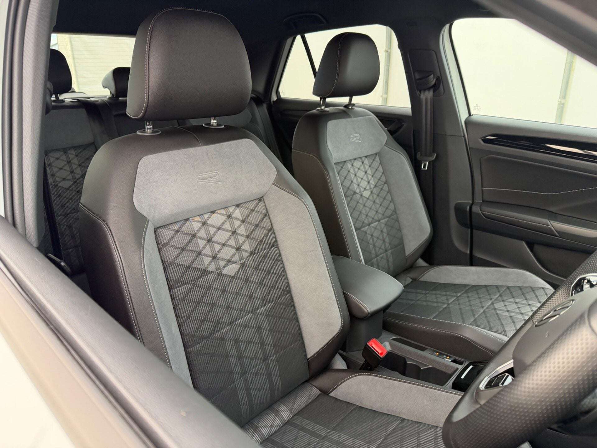 2023 VOLKSWAGEN T-ROC 2023 VOLKSWAGEN T-ROC