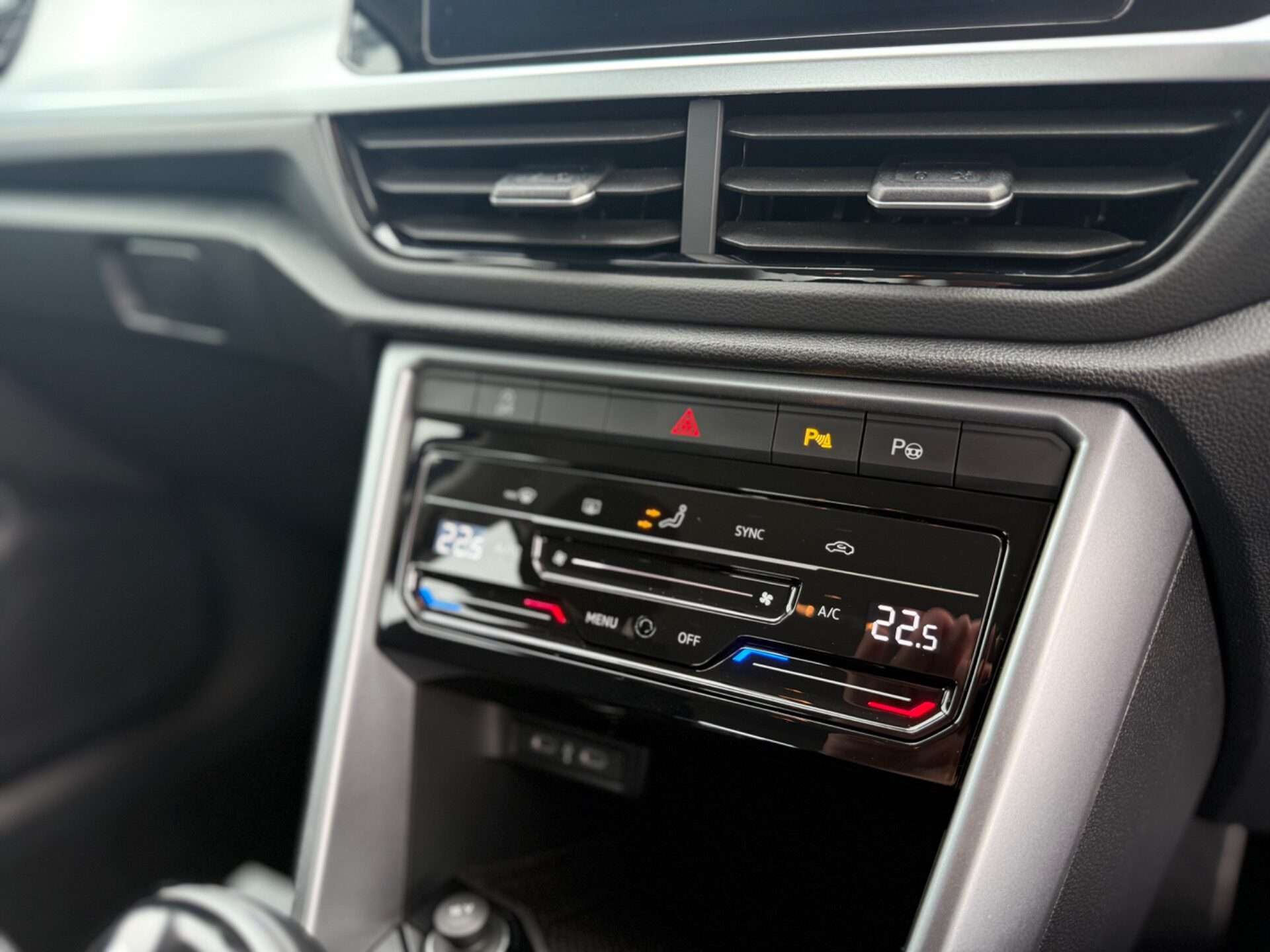 2023 VOLKSWAGEN T-ROC 2023 VOLKSWAGEN T-ROC