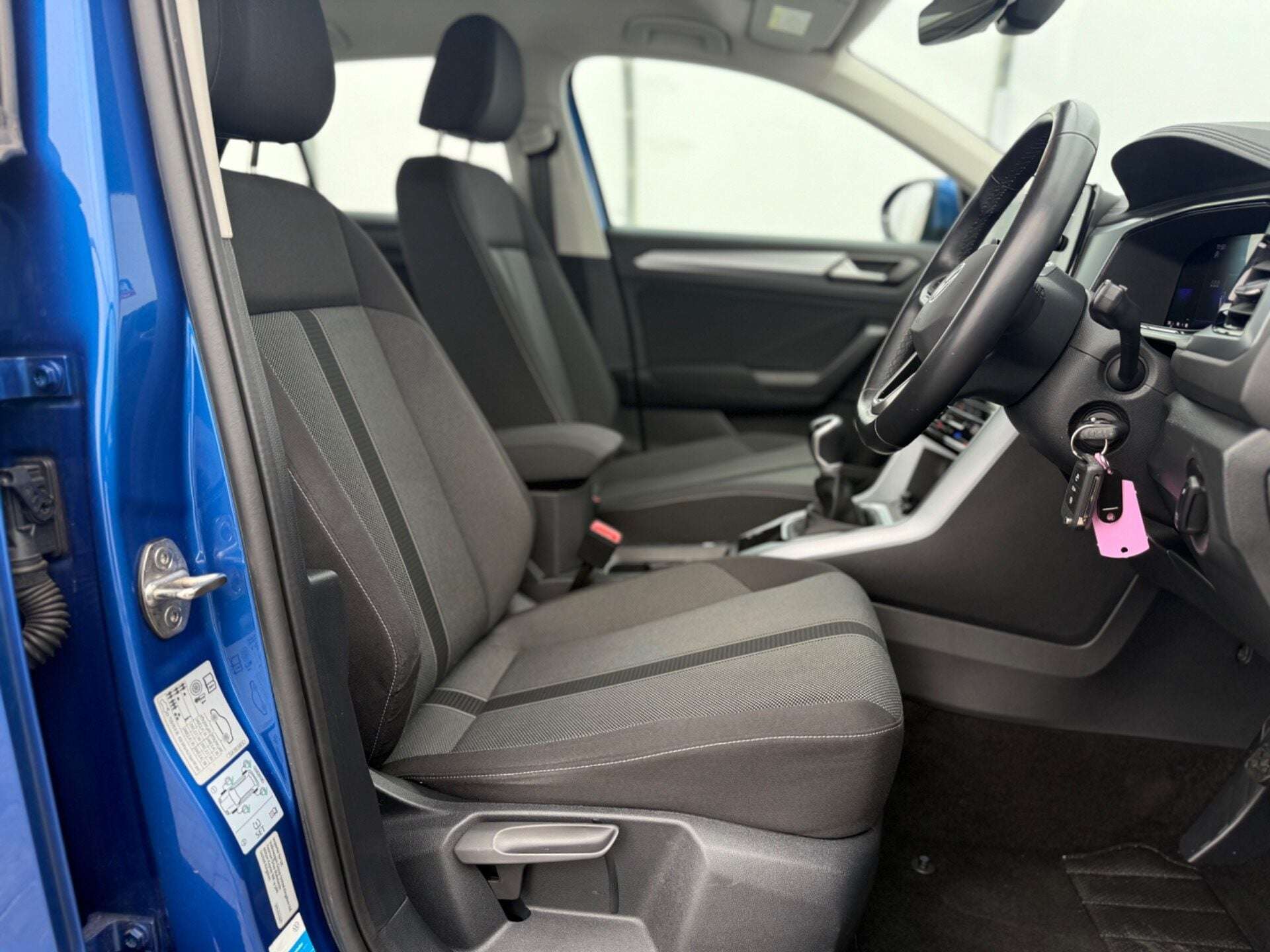 2023 VOLKSWAGEN T-ROC 2023 VOLKSWAGEN T-ROC