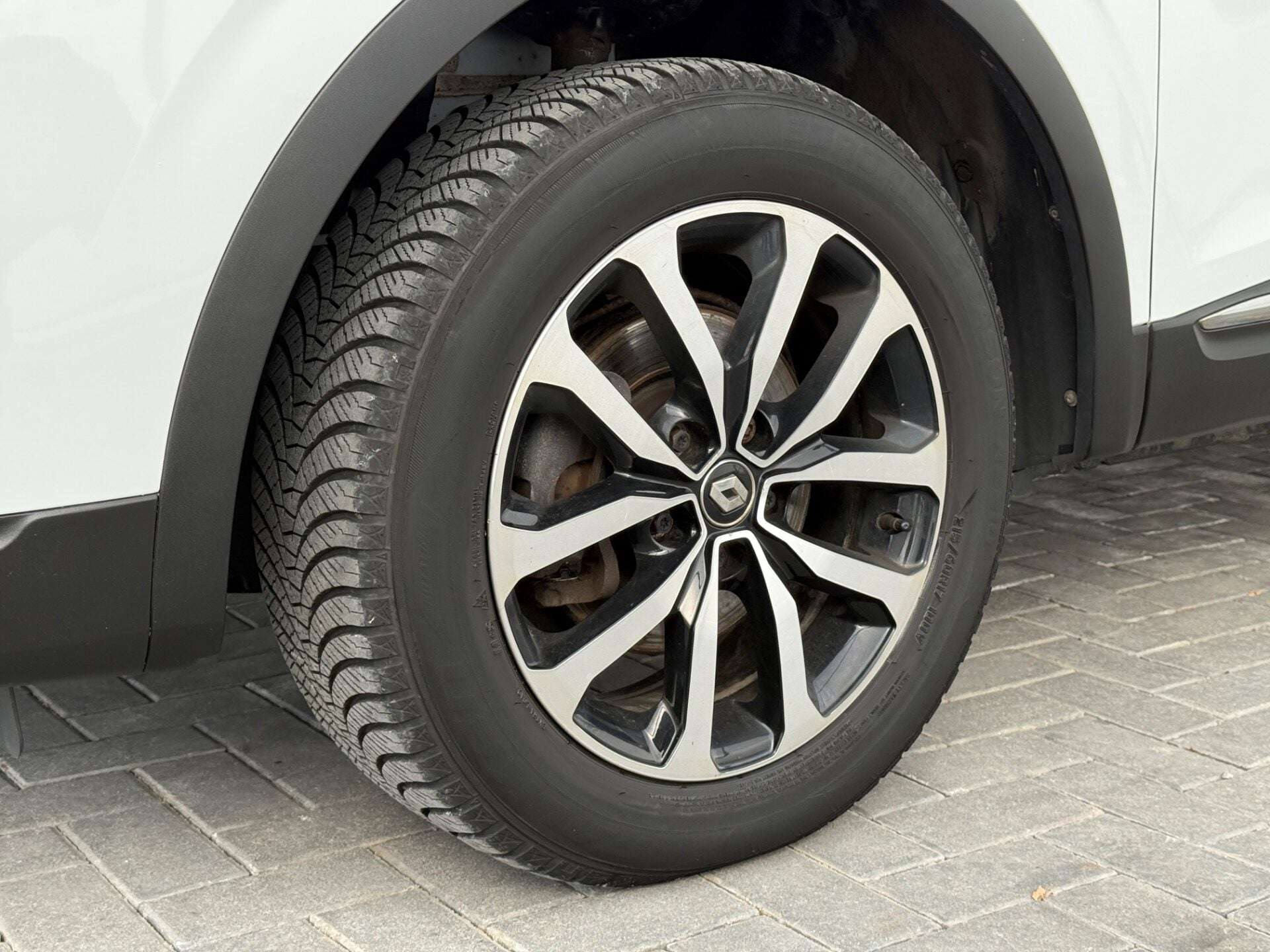 A 2022 RENAULT KADJAR EQUILIBRE TCE A 2022 RENAULT KADJAR EQUILIBRE TCE