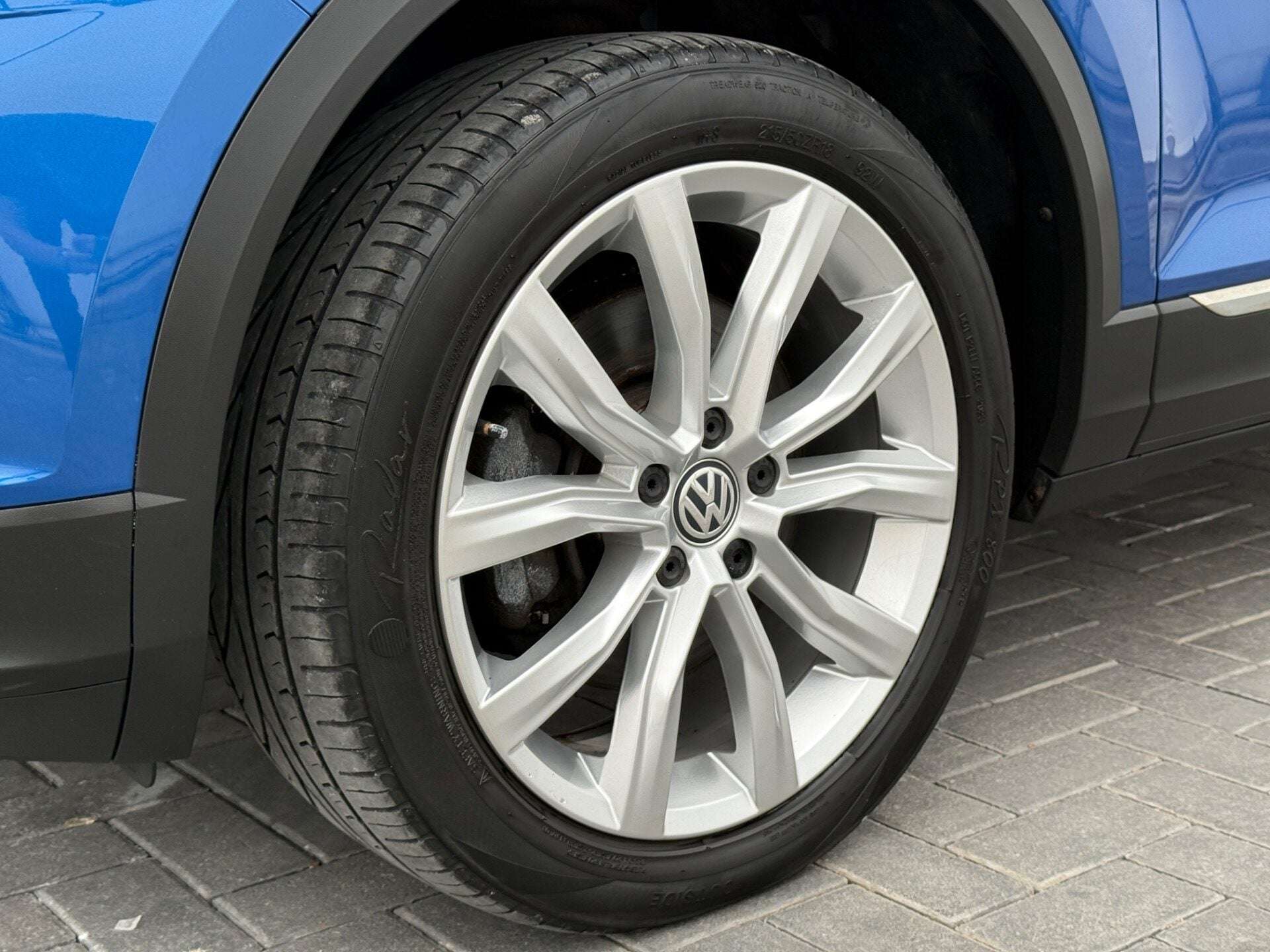 A 2019 VOLKSWAGEN T-ROC SEL TDI 4MOTION A 2019 VOLKSWAGEN T-ROC SEL TDI 4MOTION