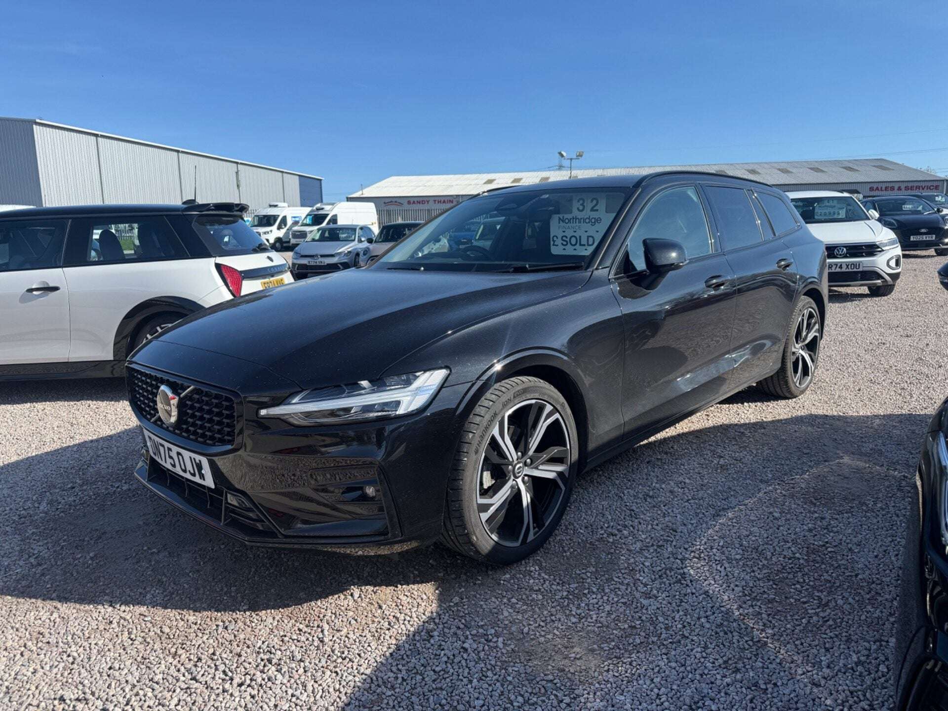 2025 VOLVO V60 2025 VOLVO V60