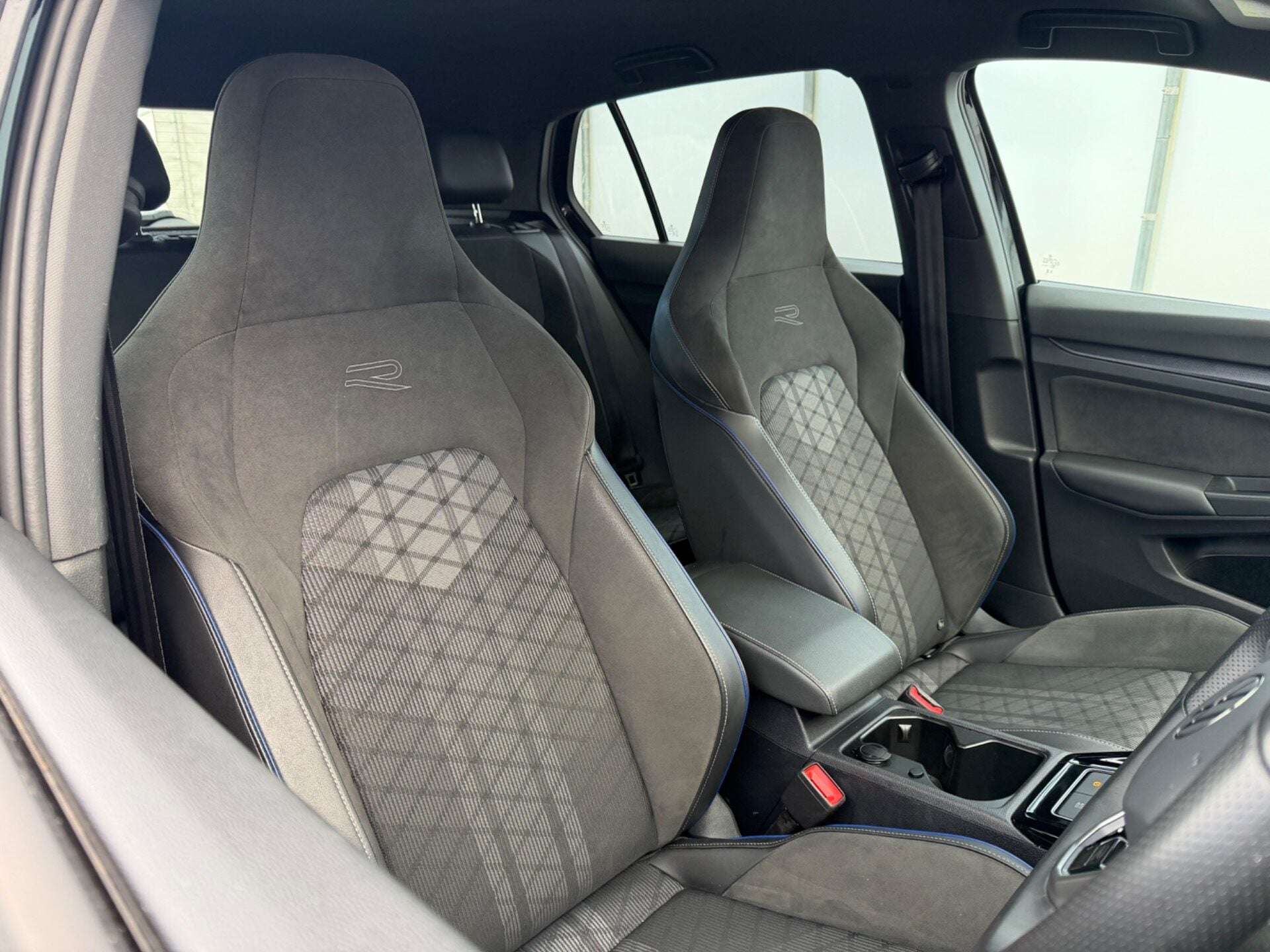 2025 VOLKSWAGEN GOLF 2025 VOLKSWAGEN GOLF