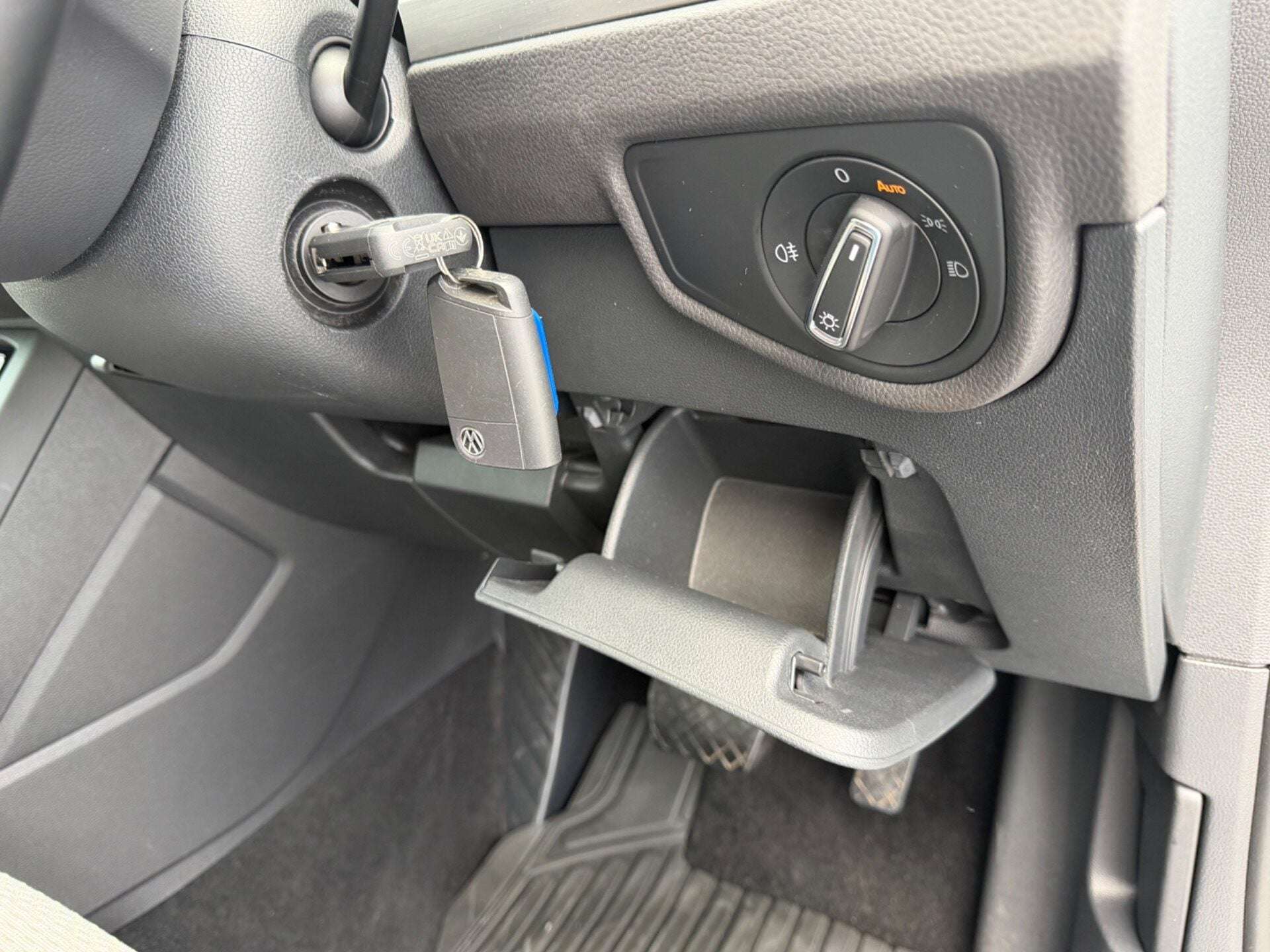 2022 VOLKSWAGEN TOURAN 2022 VOLKSWAGEN TOURAN