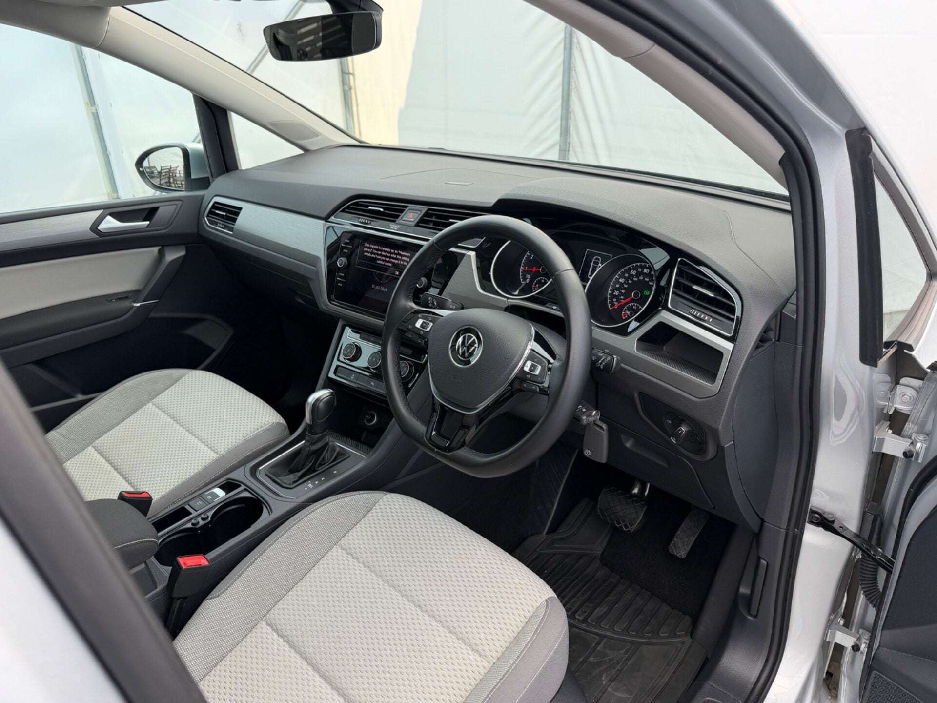 2022 VOLKSWAGEN TOURAN 2022 VOLKSWAGEN TOURAN