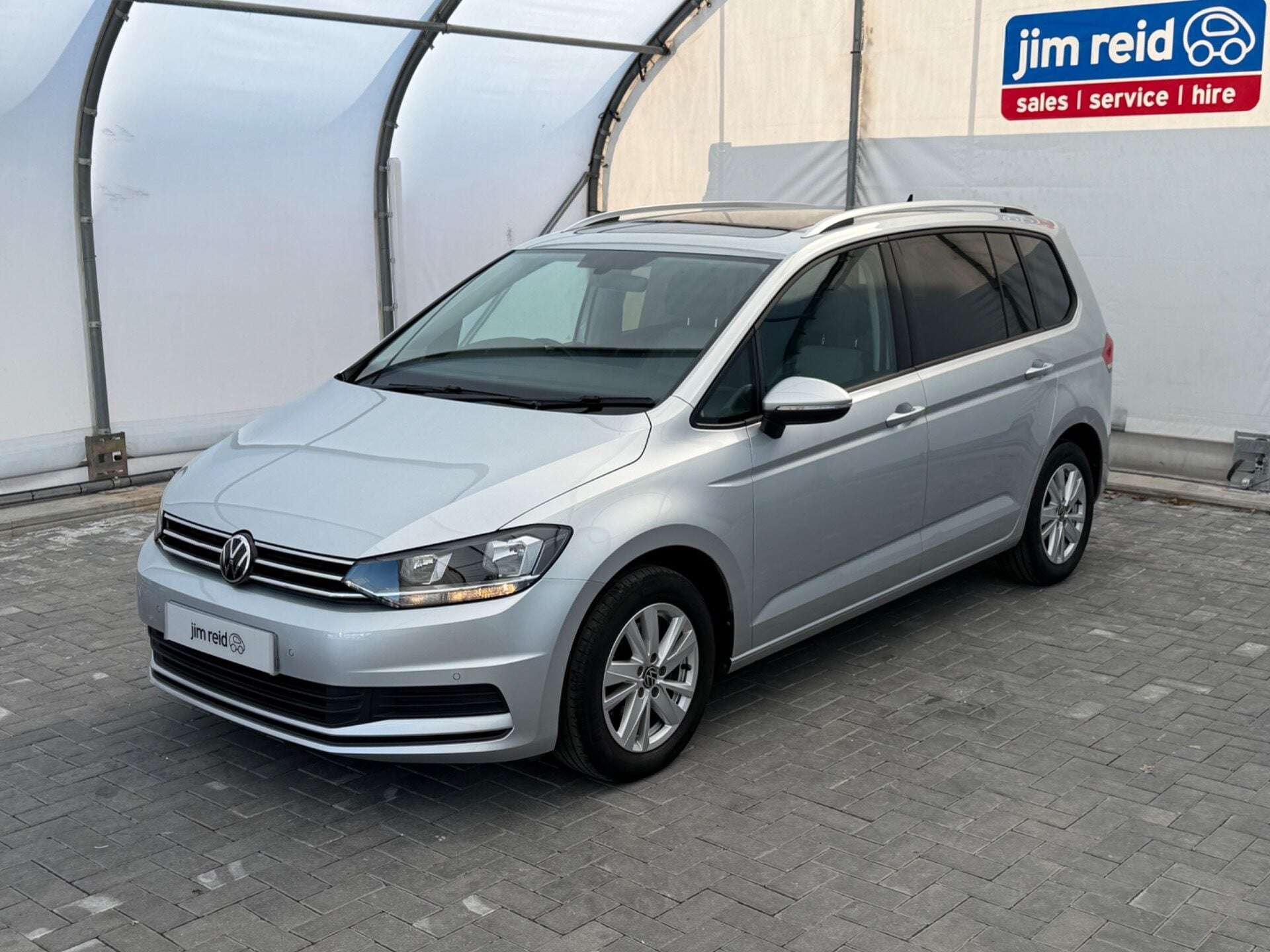 A 2022 VOLKSWAGEN TOURAN SE FAMILY TSI DSG A 2022 VOLKSWAGEN TOURAN SE FAMILY TSI DSG