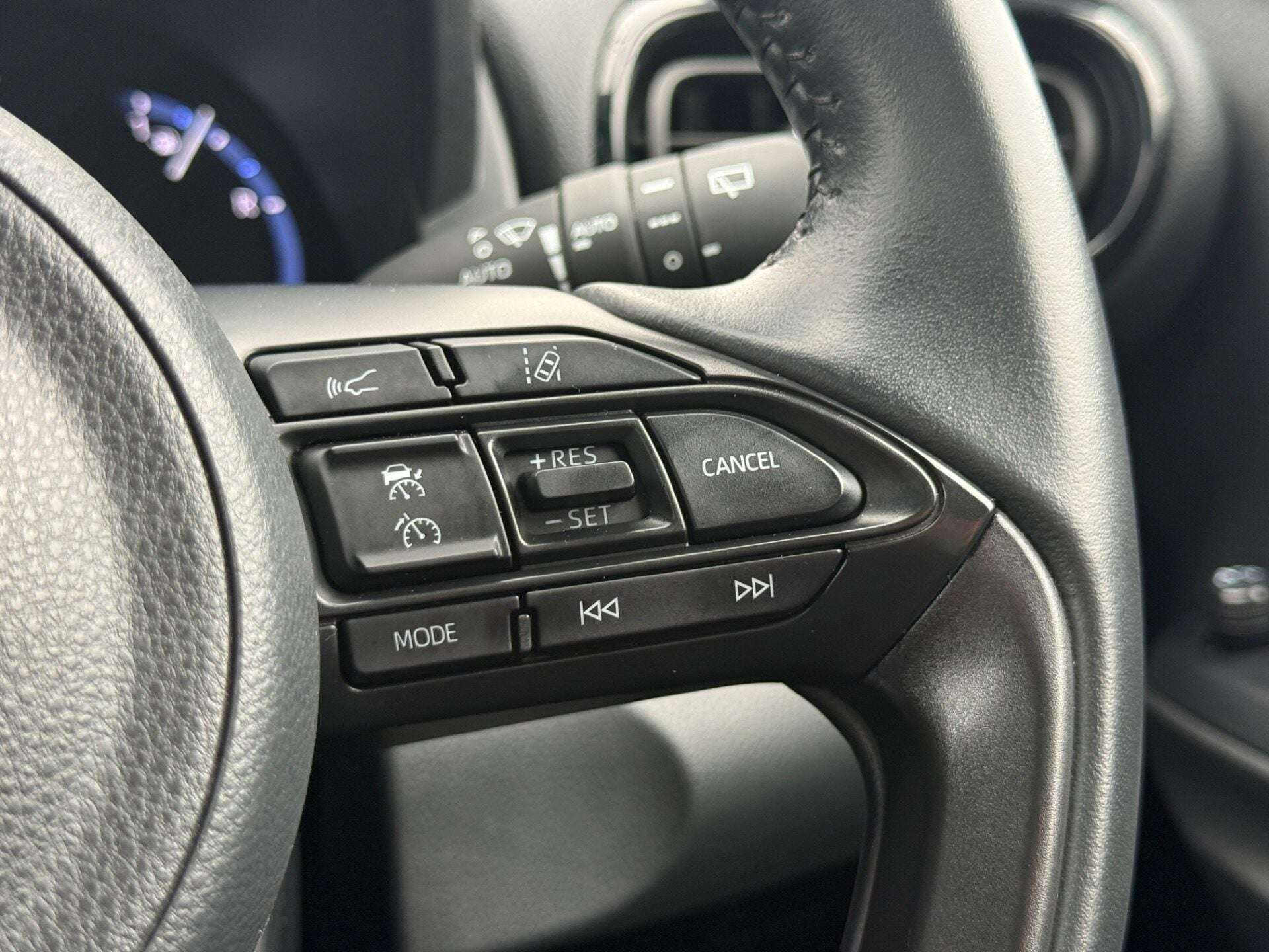 2025 TOYOTA YARIS CROSS 2025 TOYOTA YARIS CROSS