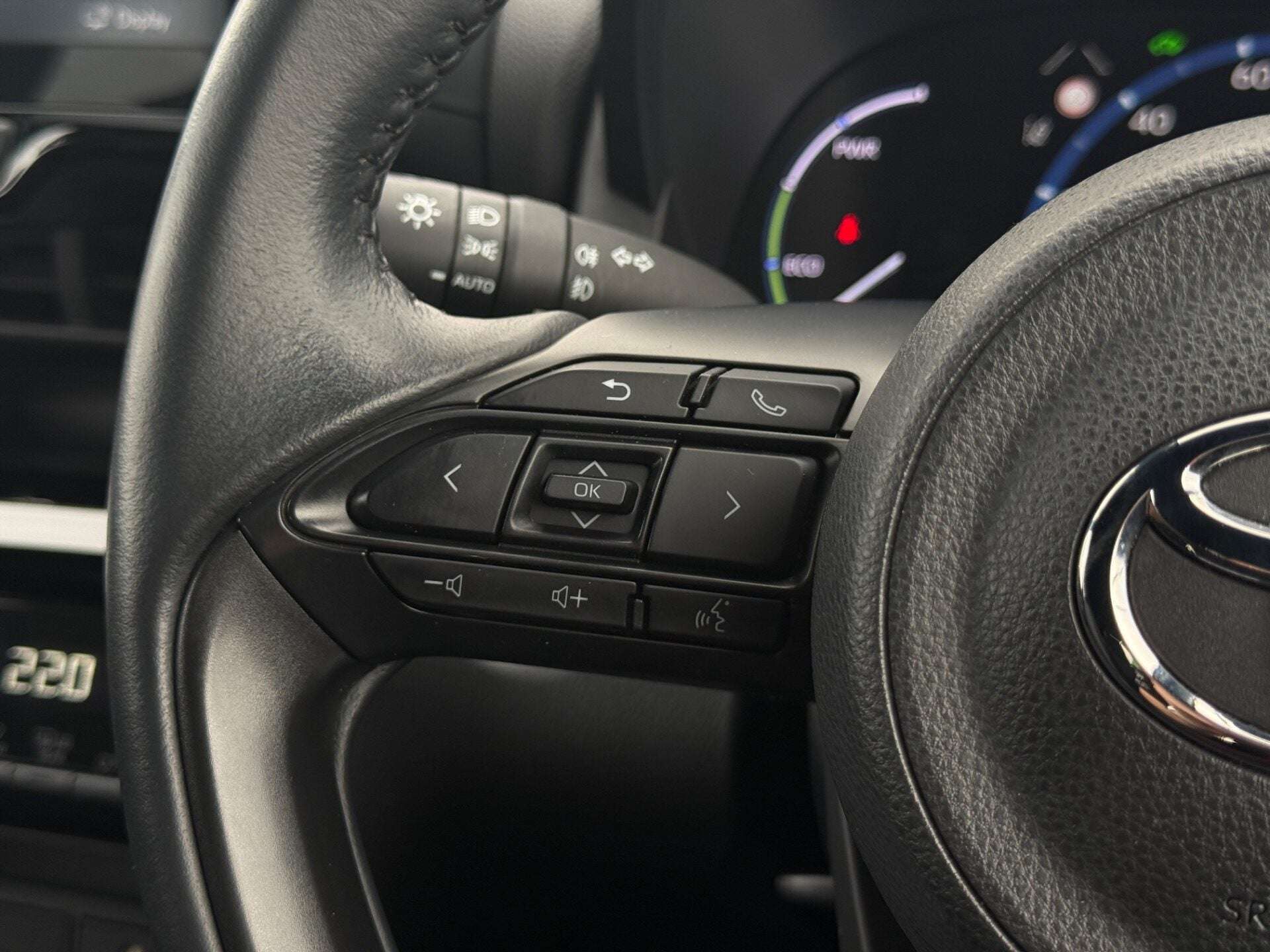 2025 TOYOTA YARIS CROSS 2025 TOYOTA YARIS CROSS