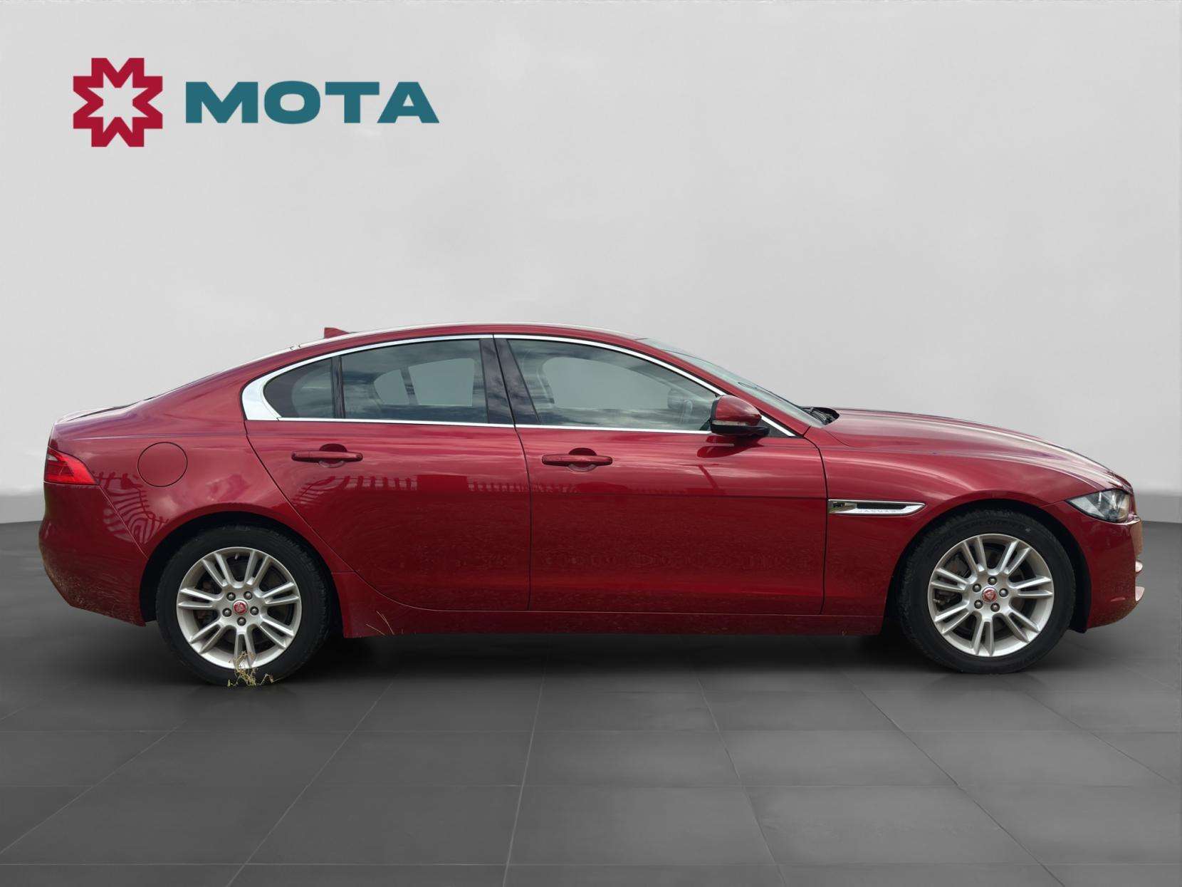 A 2015 JAGUAR XE PRESTIGE A 2015 JAGUAR XE PRESTIGE
