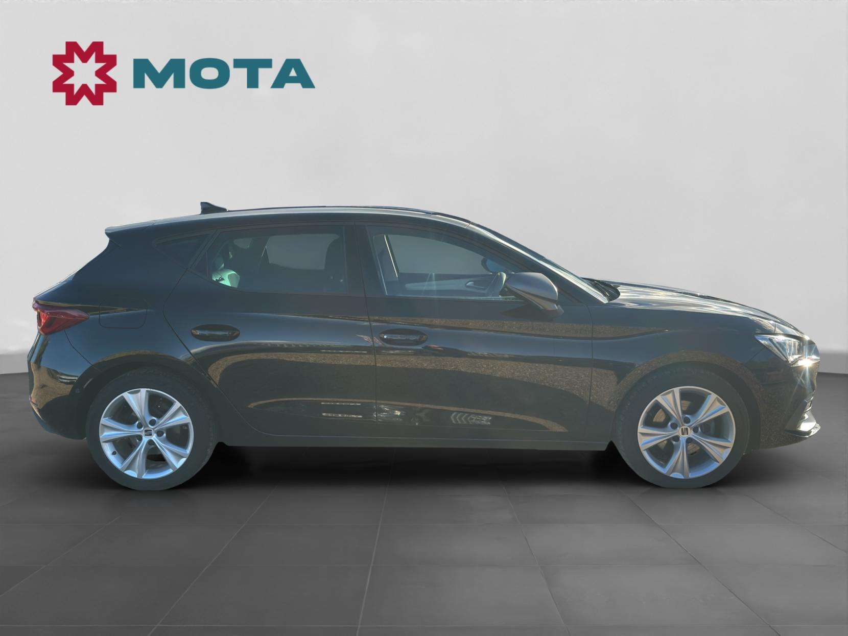 A 2021 SEAT LEON 1.5 TSI EVO FR Hatchback 5dr Petrol Manual Euro 6 (s/s) (130 ps) A 2021 SEAT LEON 1.5 TSI EVO FR Hatchback 5dr Petrol Manual Euro 6 (s/s) (130 ps)